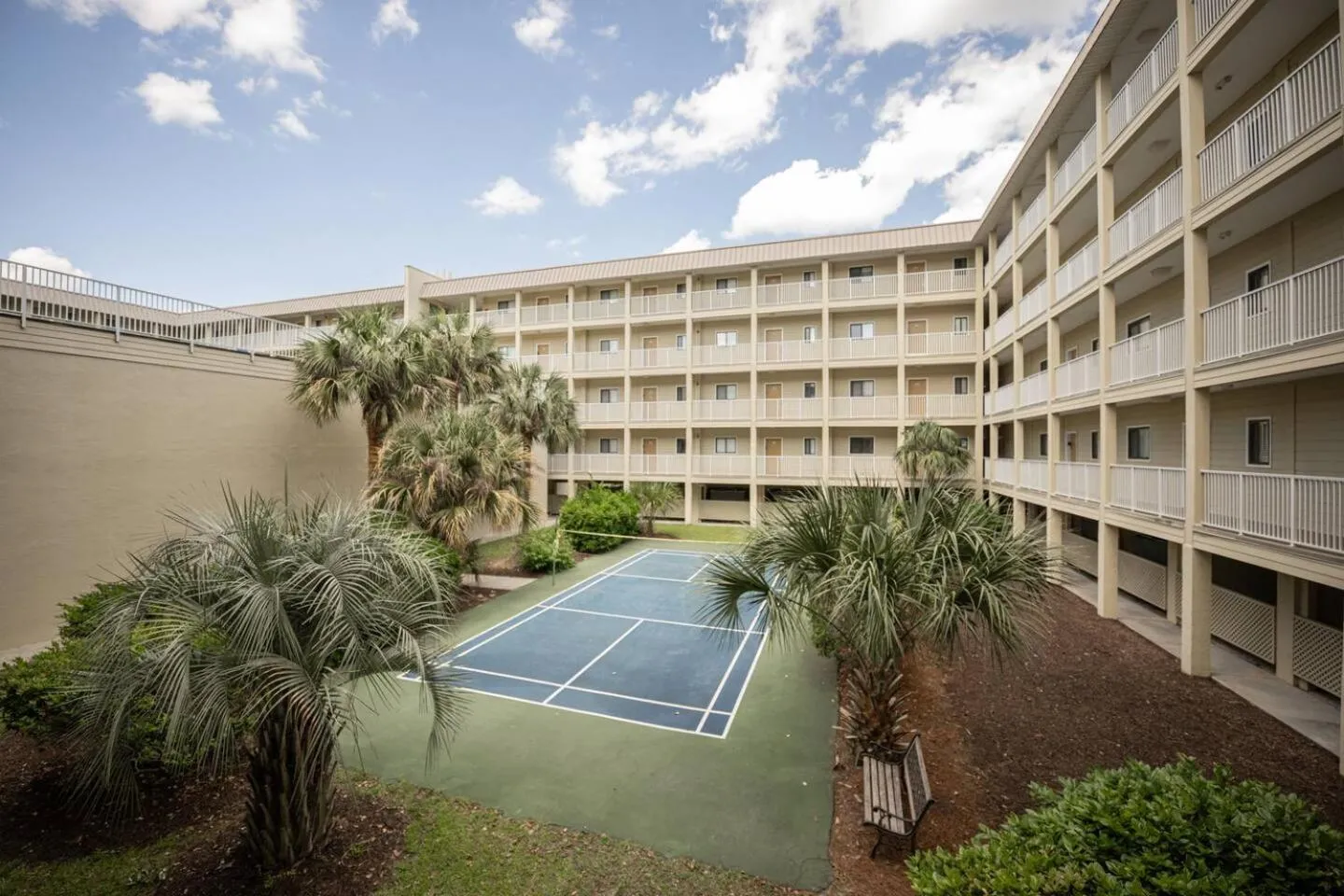 Gorgeous 2 Bedroom Condo