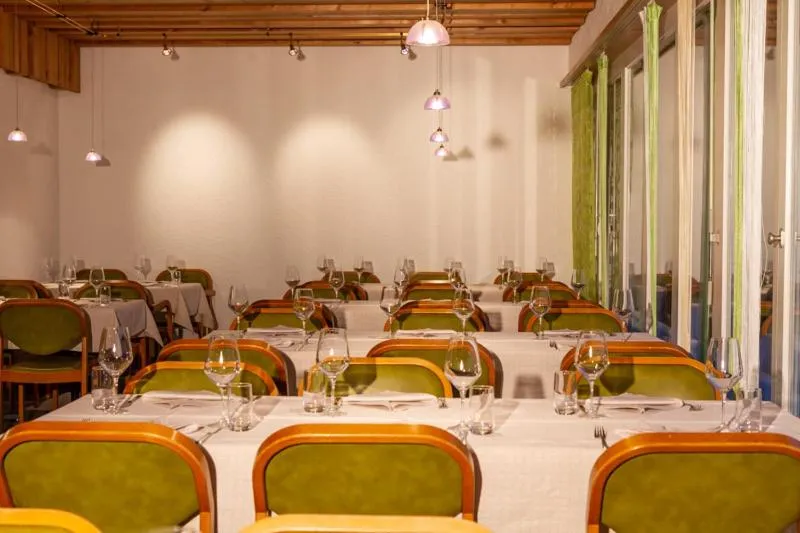 Restaurant/places to eat in Hotel Swiss Views