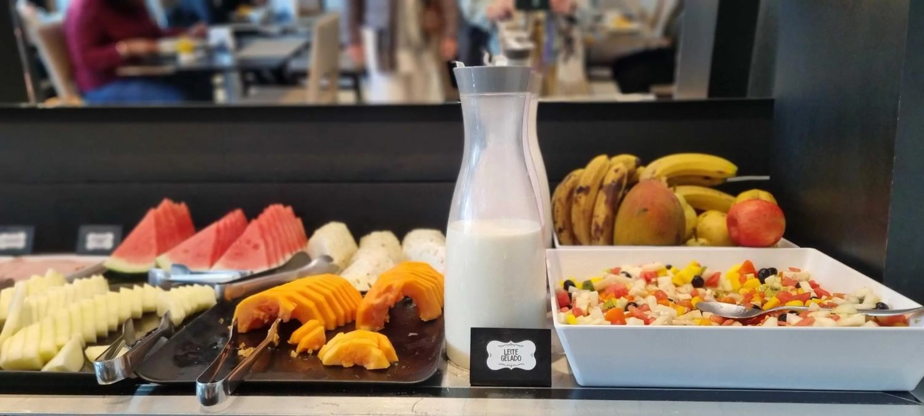 Breakfast in Paraíso Suítes by Charlie