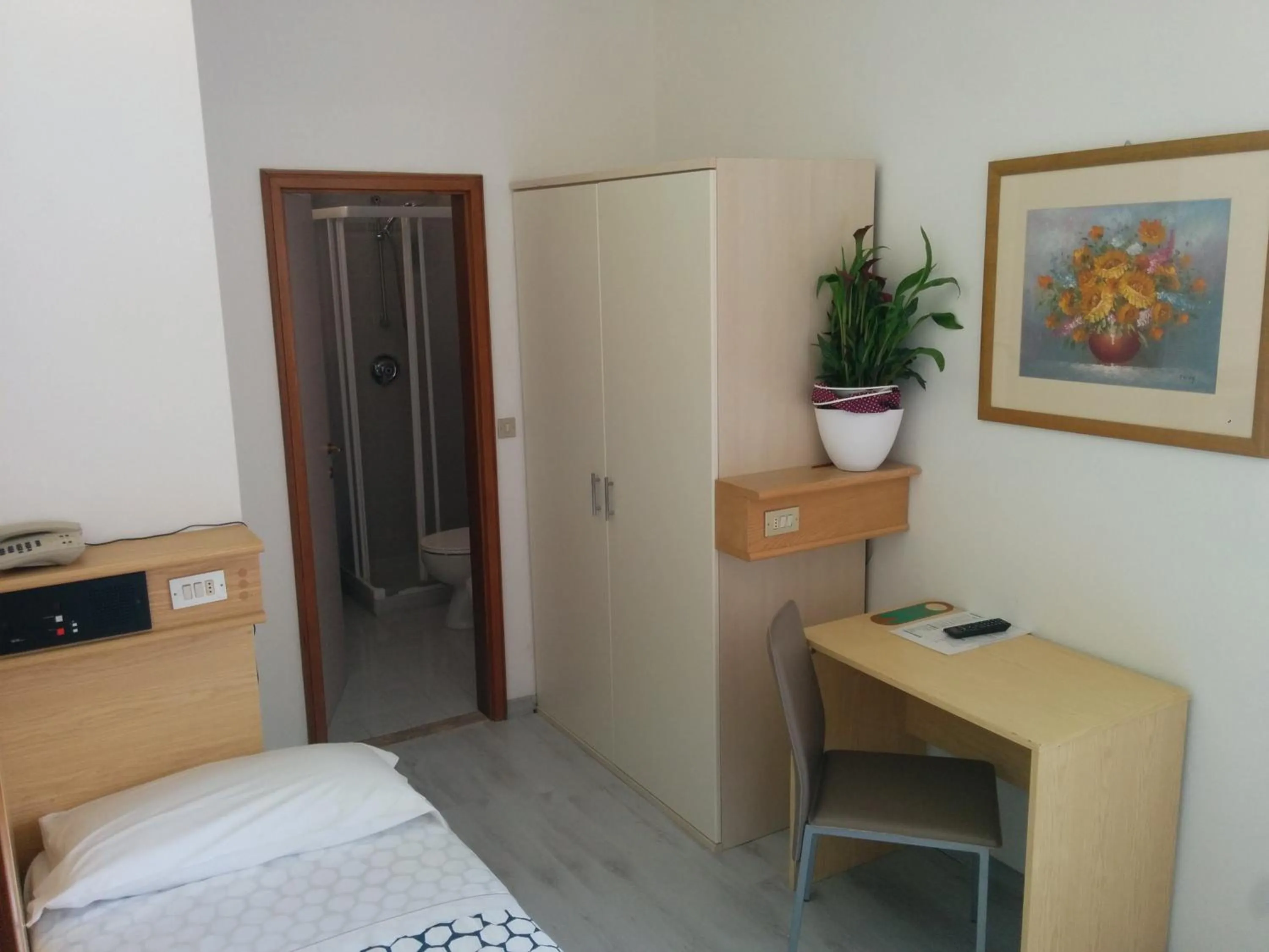 Pool view, Bed in Hotel Gardesana