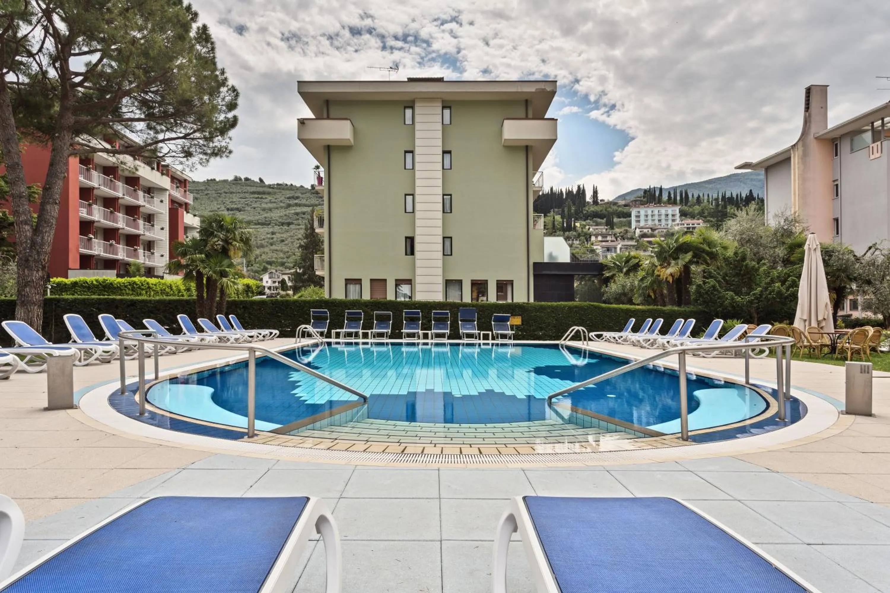 Swimming pool in Hotel Gardesana