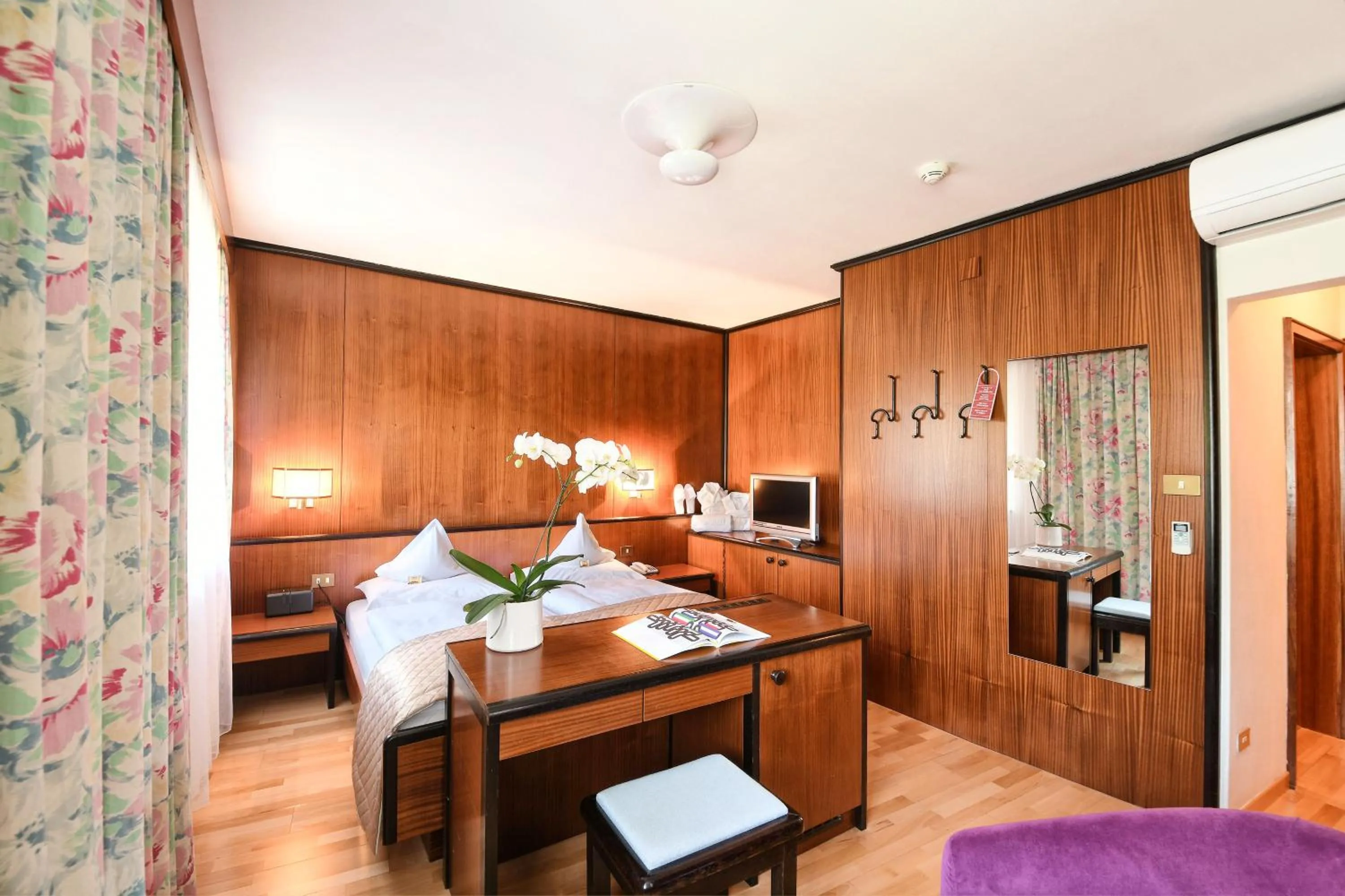 Bed in Hotel Juliane