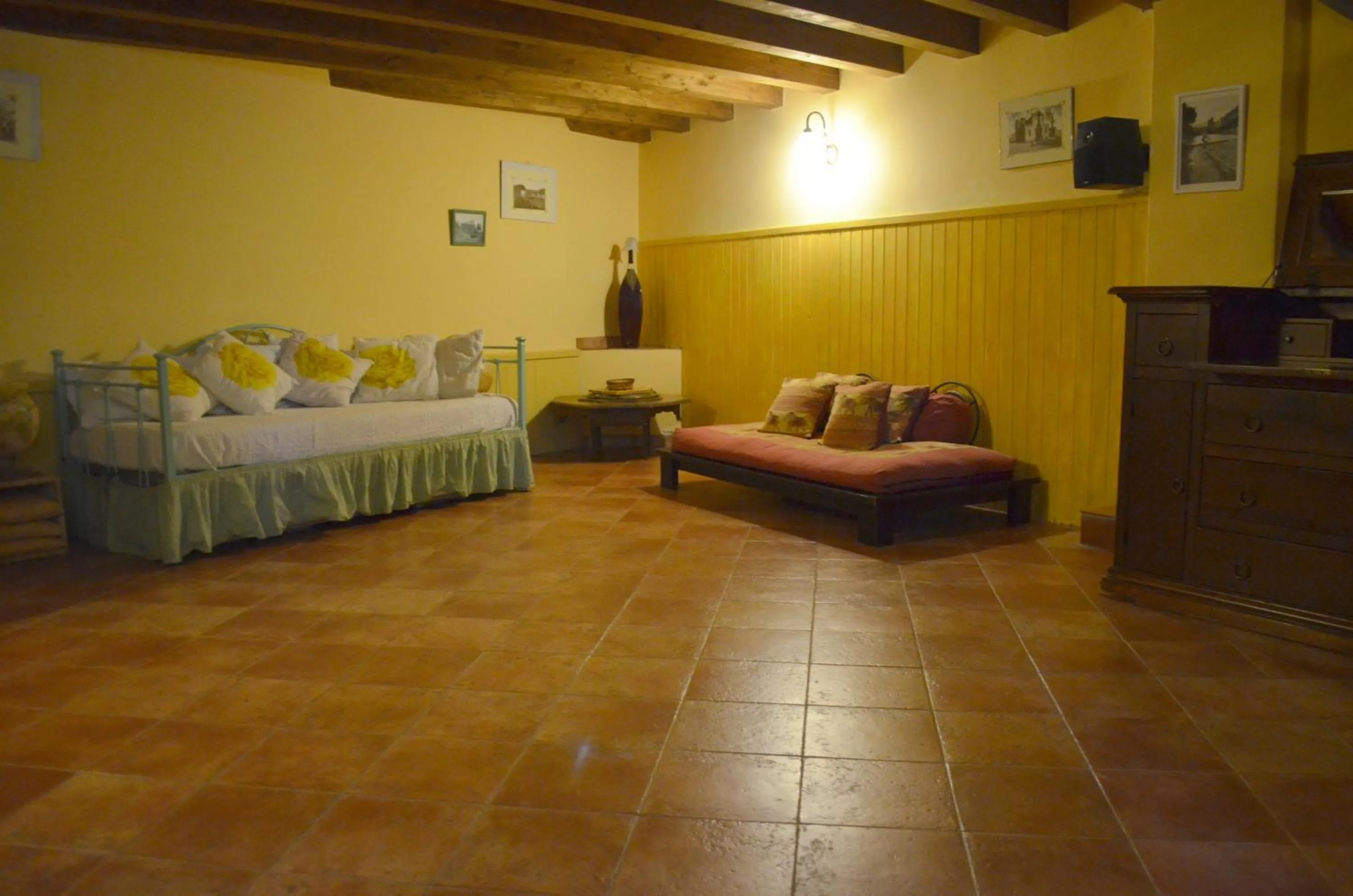 Living room, Bed in Villa VEDA