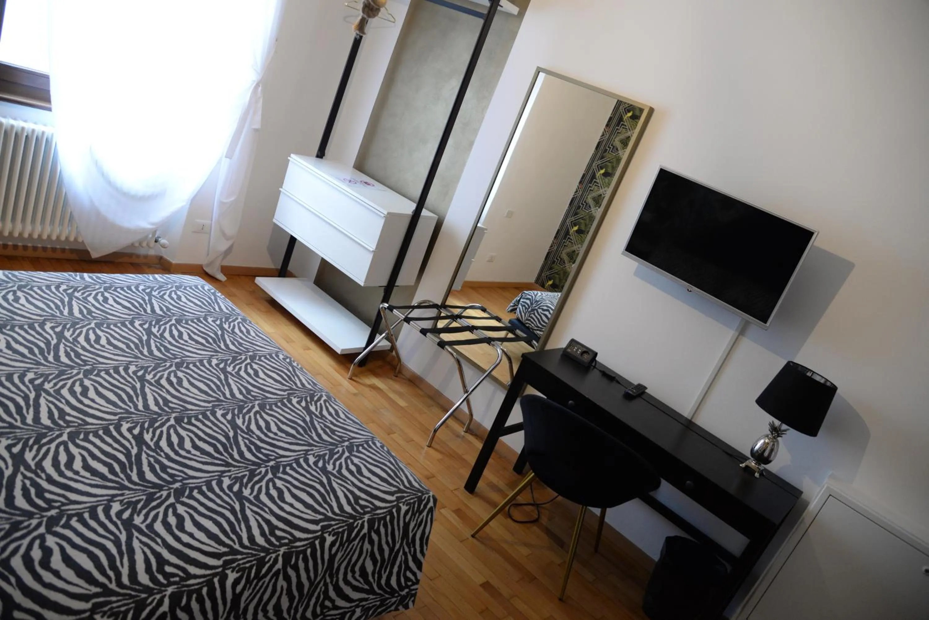 Bed in House of Trento - NO Reception
