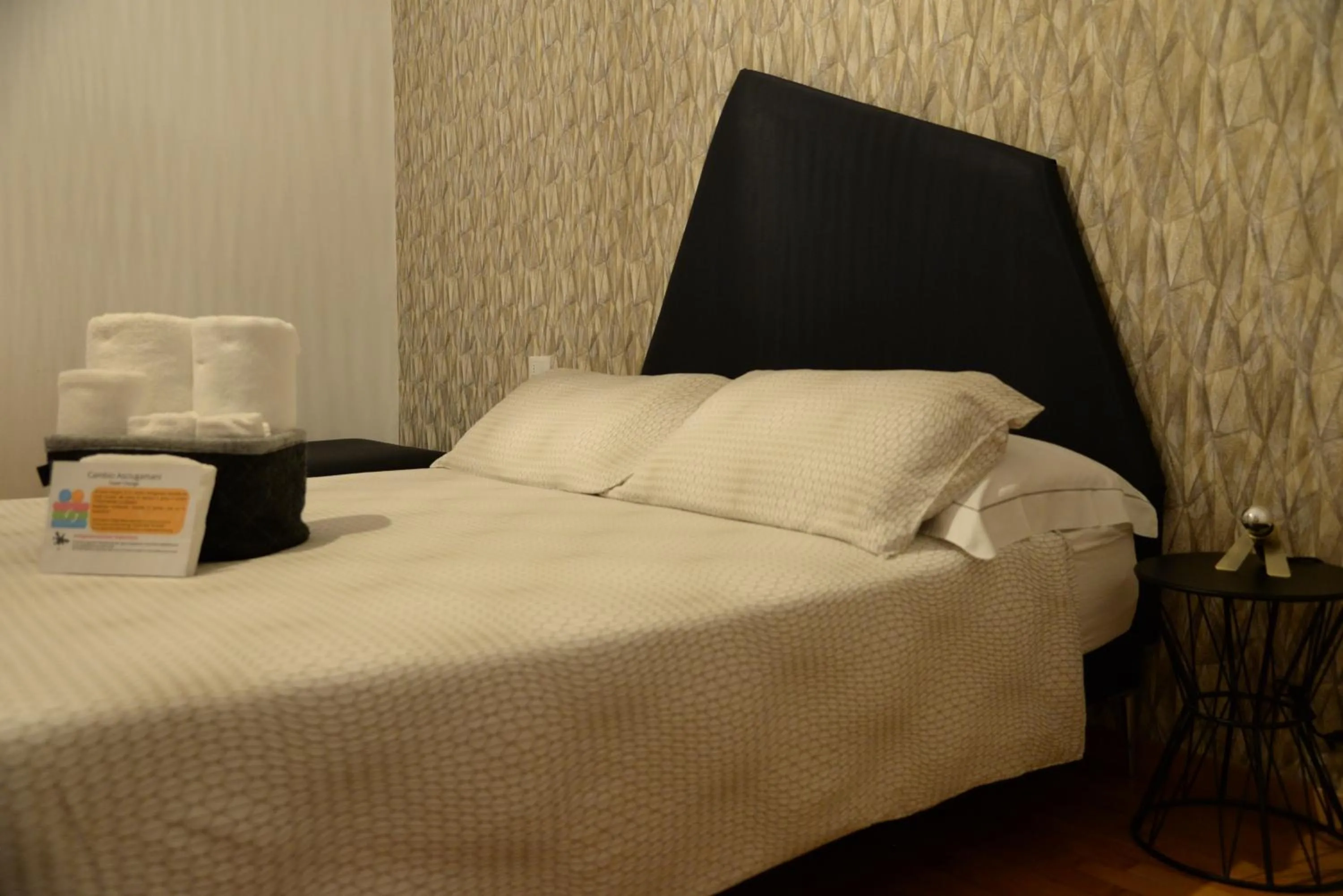 Bed in House of Trento - NO Reception