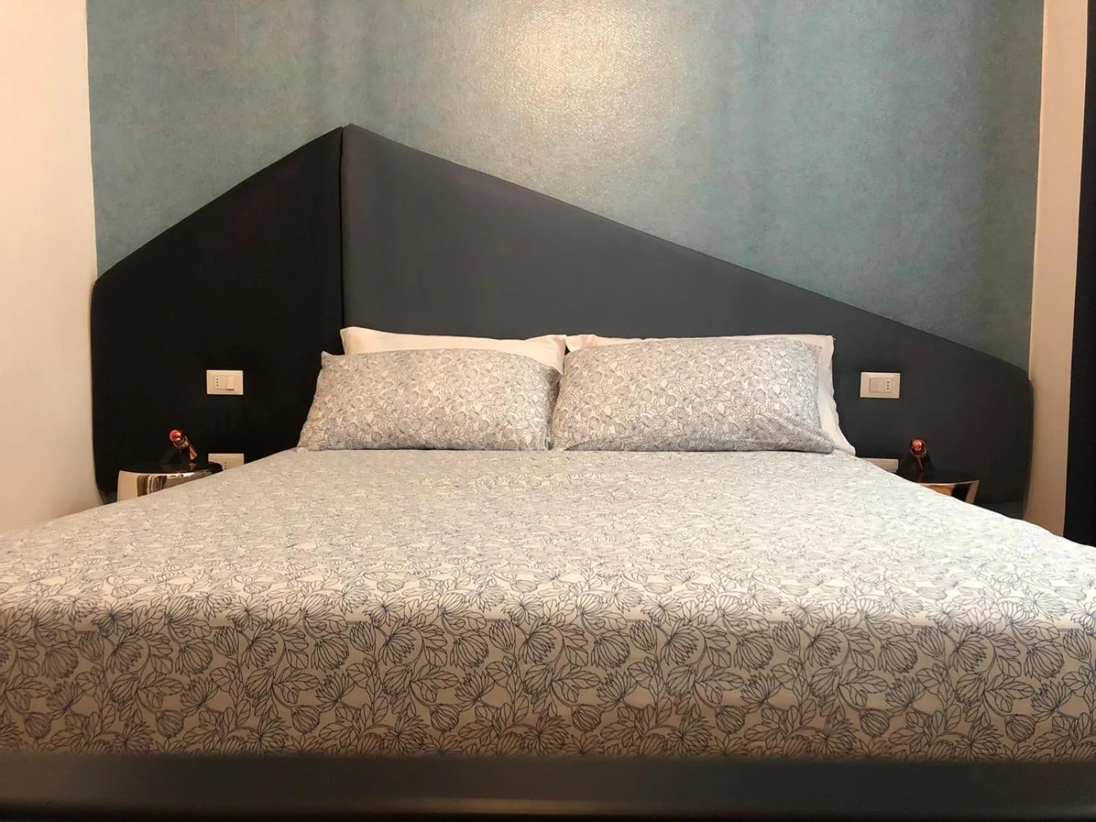 Bed in House of Trento - NO Reception