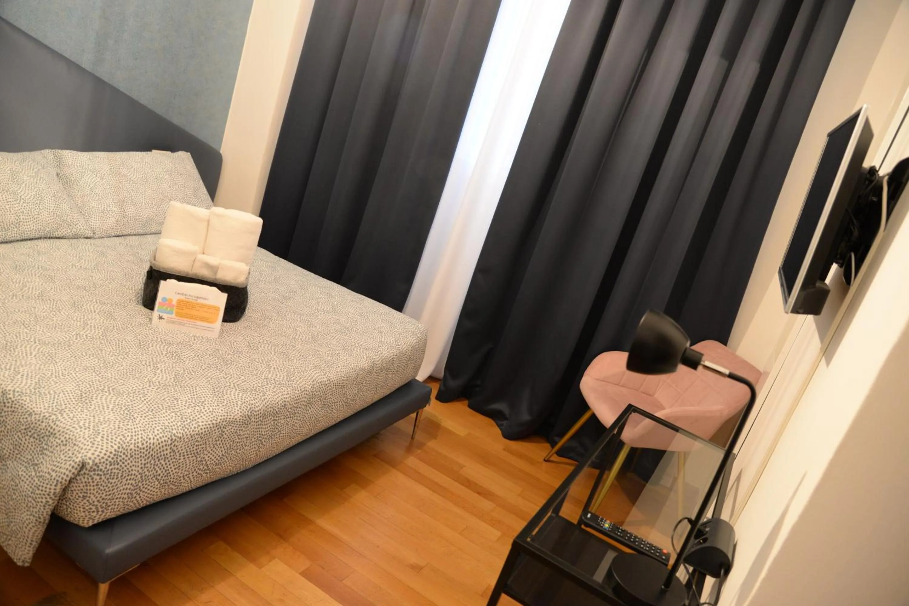 Bedroom, Bed in House of Trento - NO Reception