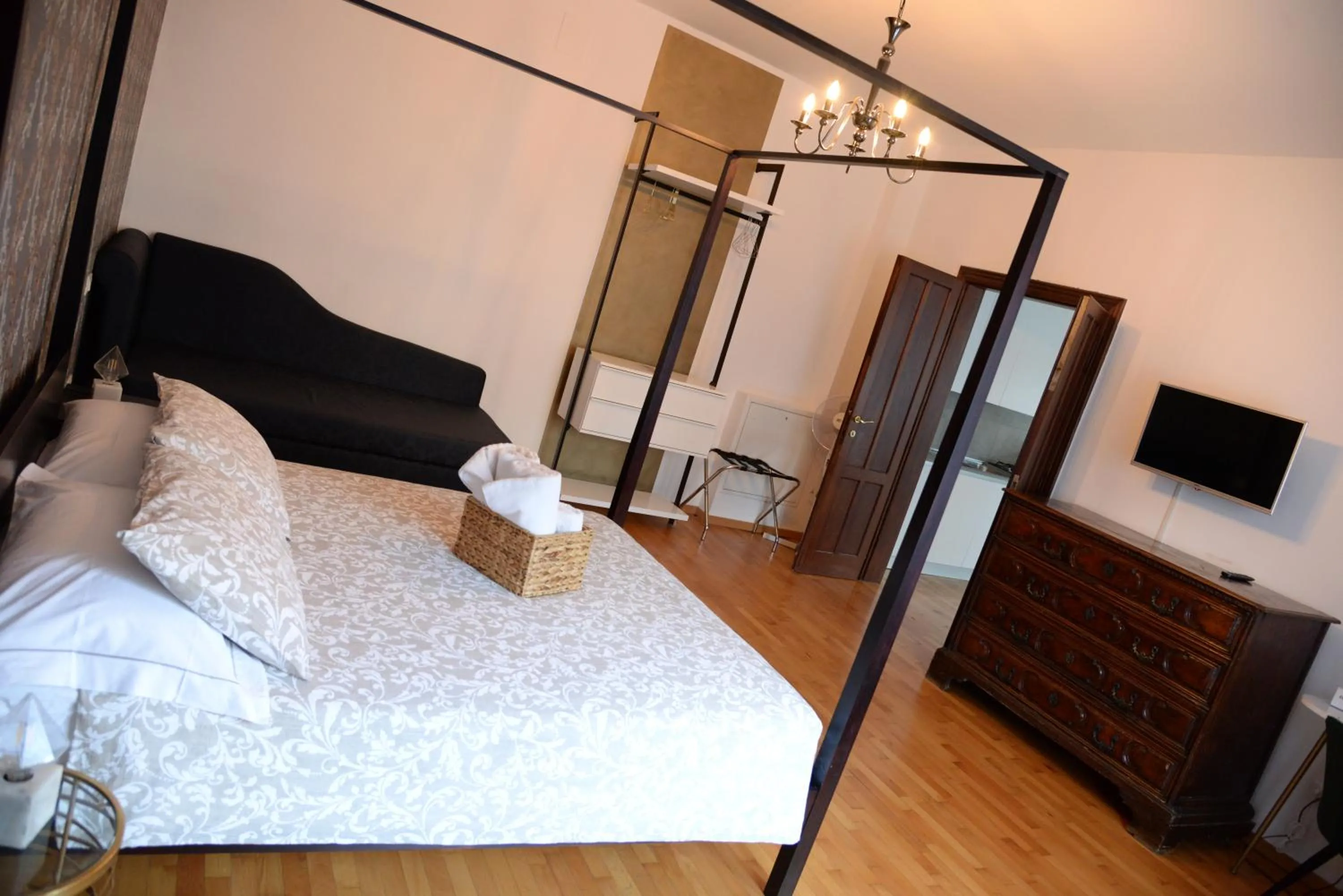 Bed in House of Trento - NO Reception