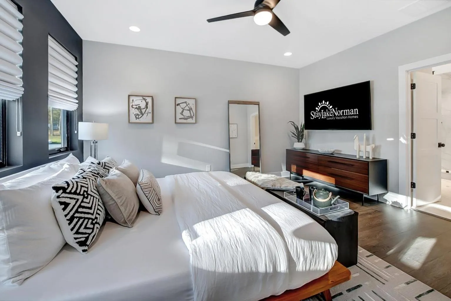 Bed in Shoreline on Stonemarker