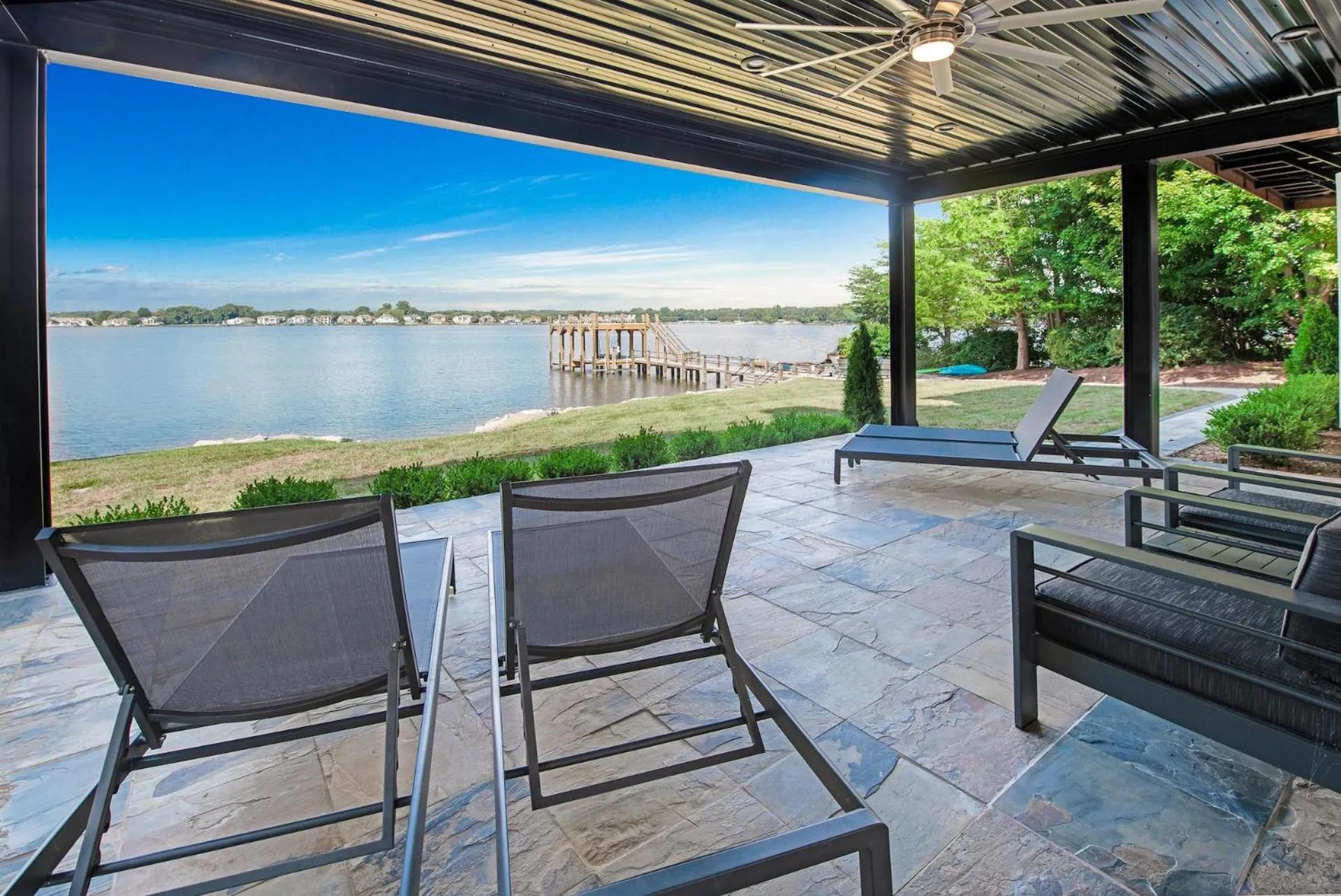 Sterling on Strawpocket