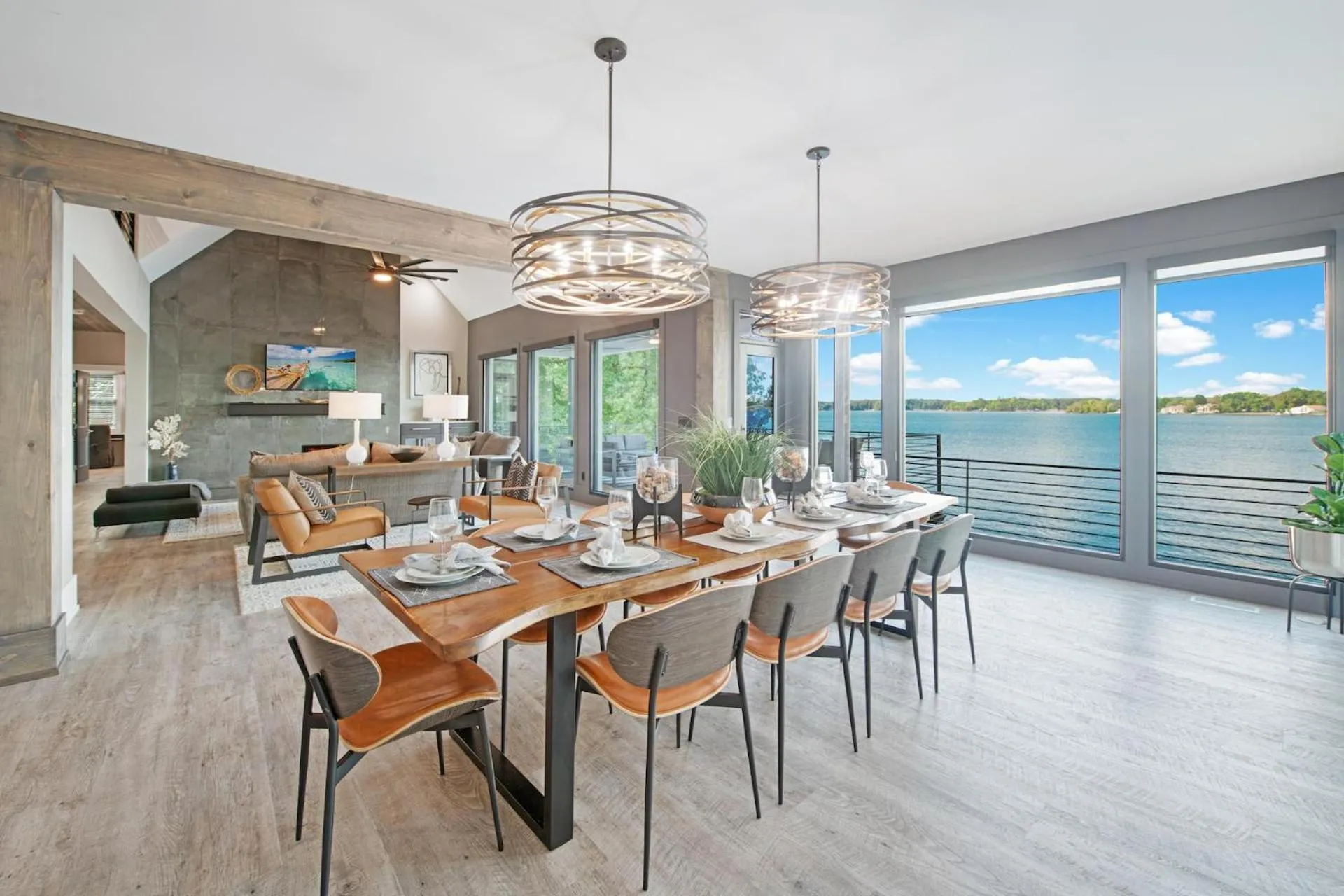 Sterling on Strawpocket