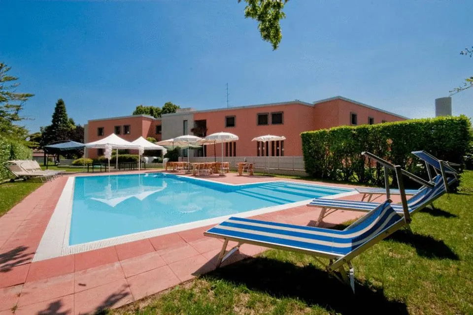 Day in Grand Hotel President