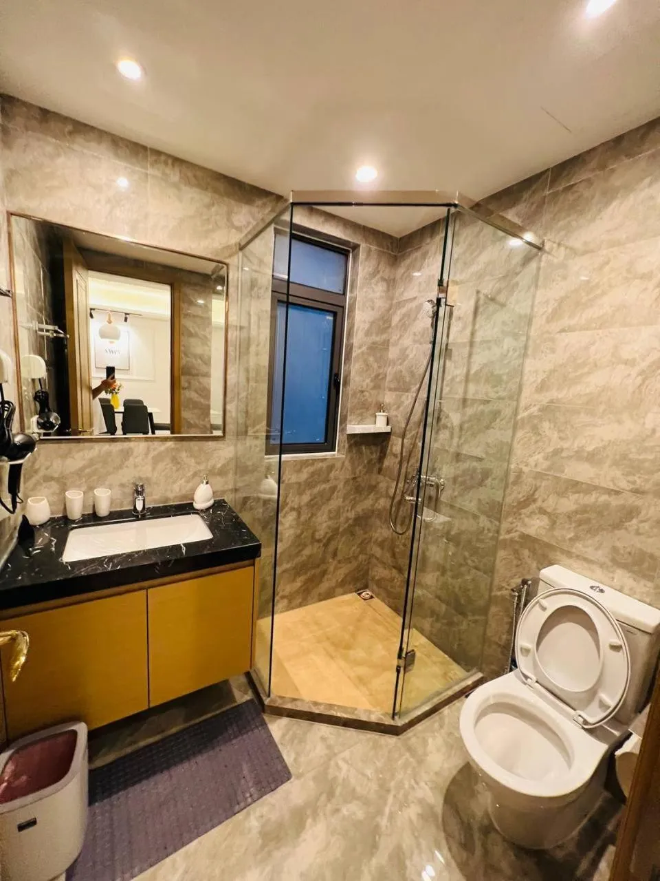 R&F PRINCESS COVE by ANJU