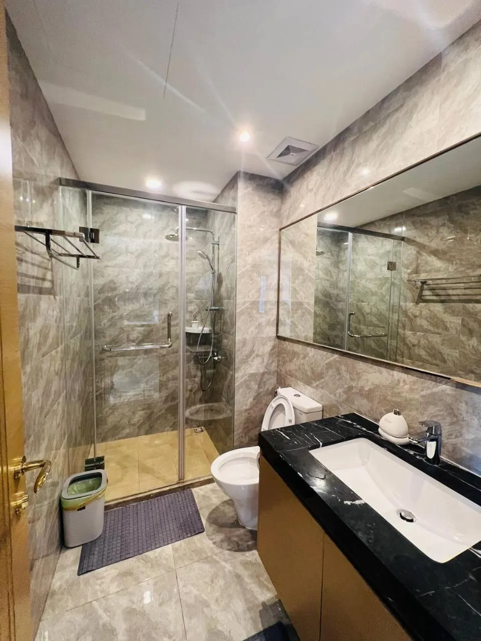 R&F PRINCESS COVE by ANJU