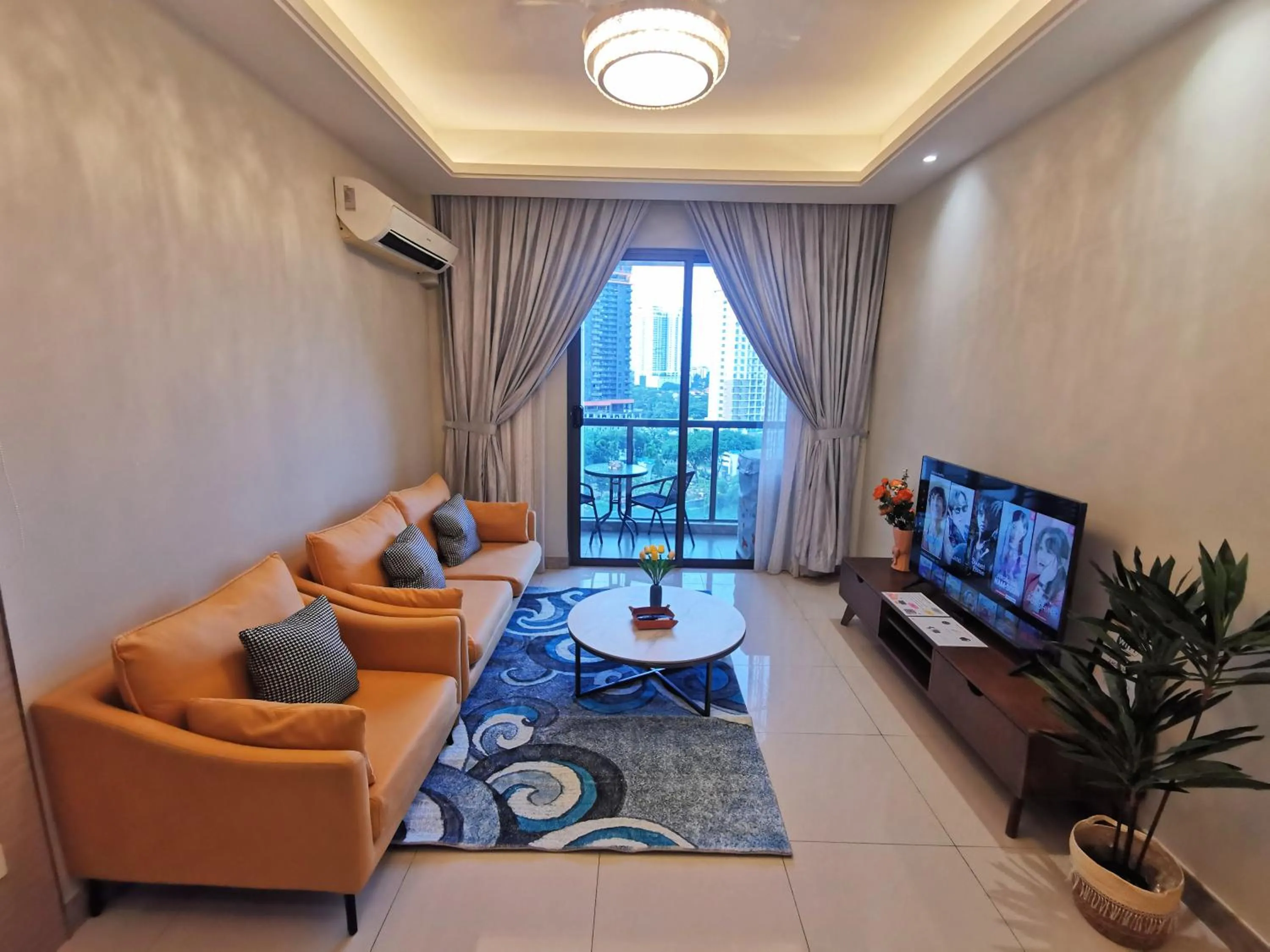 R&F PRINCESS COVE by ANJU