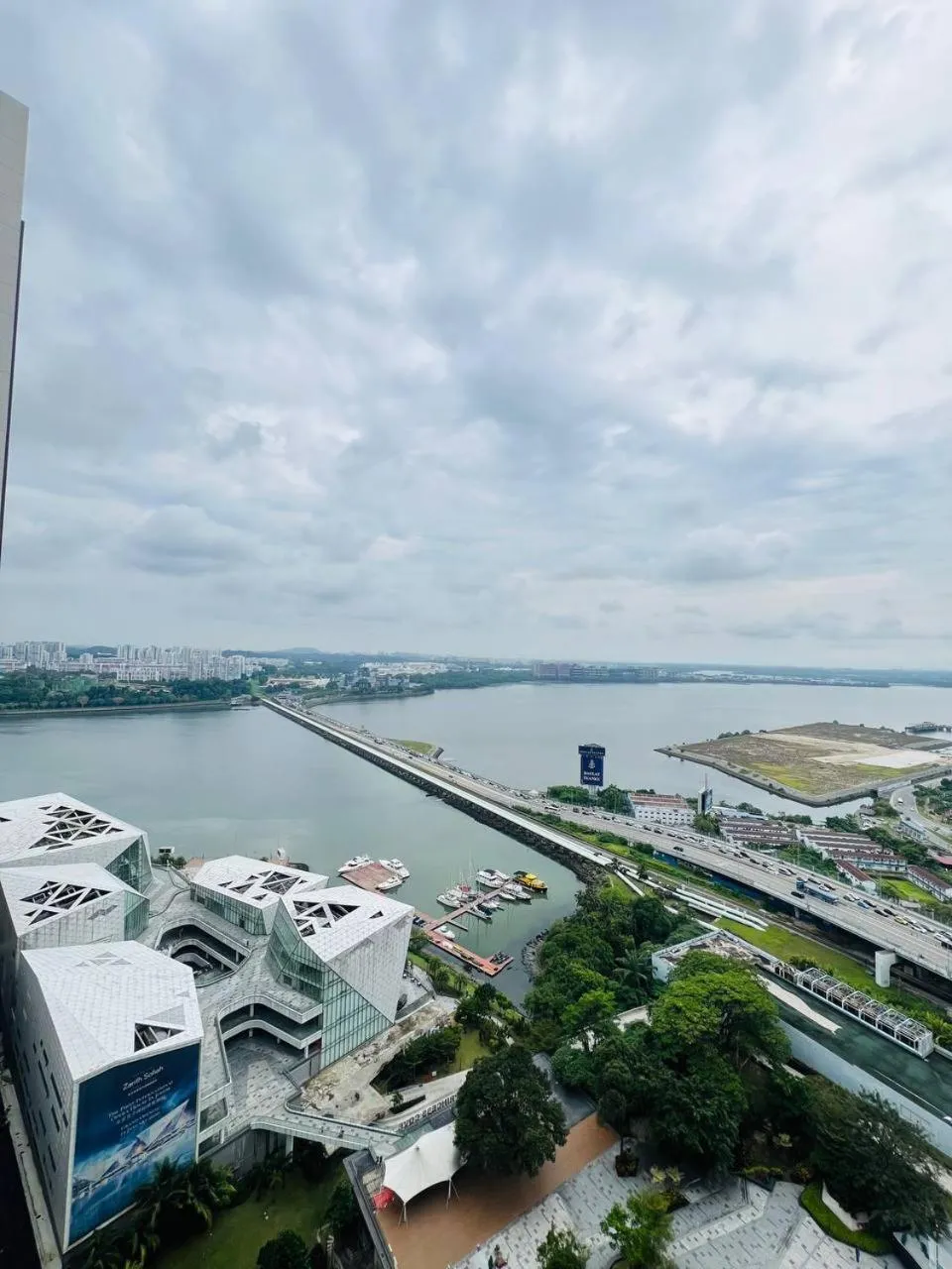 R&F PRINCESS COVE by ANJU