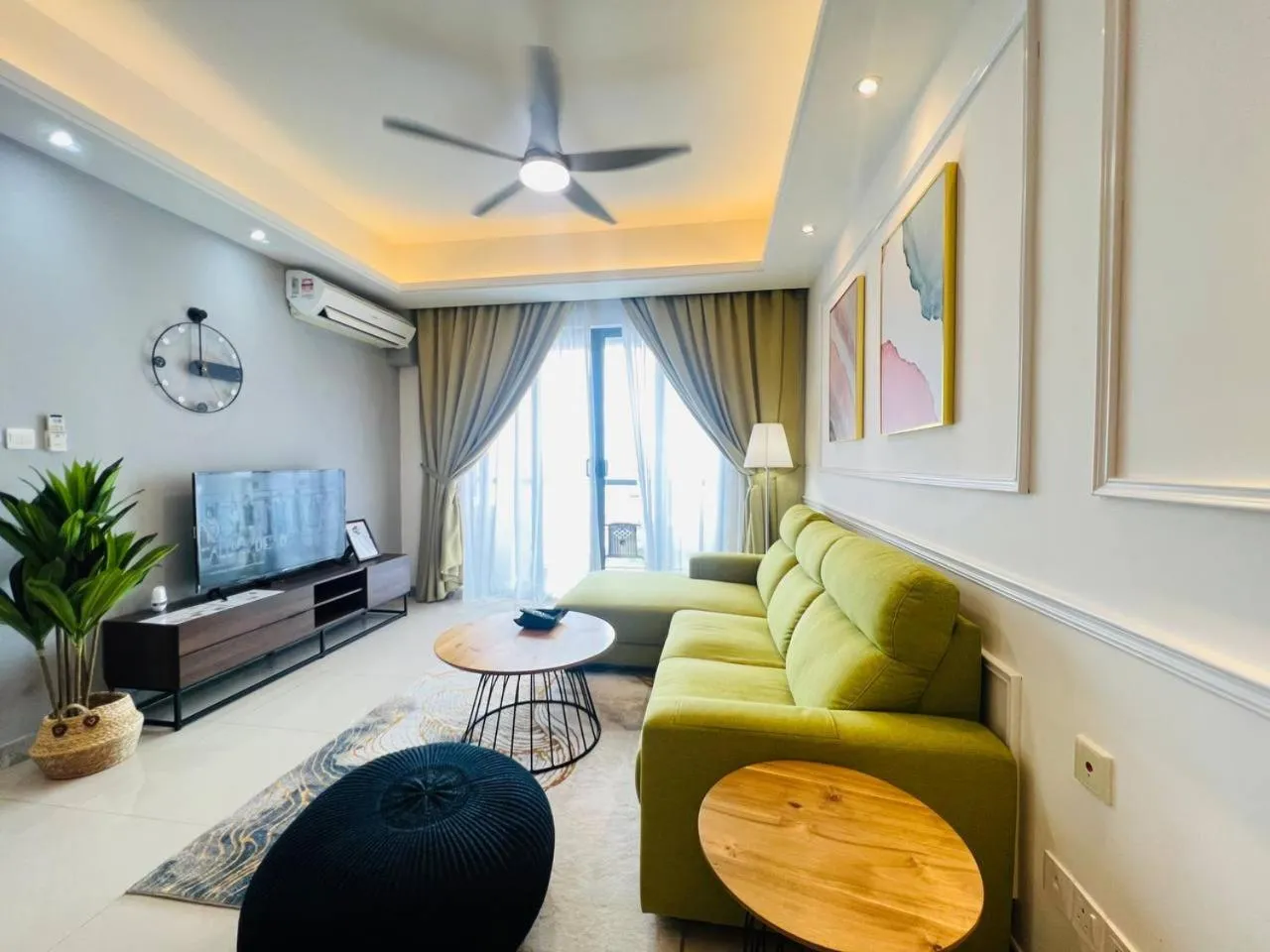 R&F PRINCESS COVE by ANJU