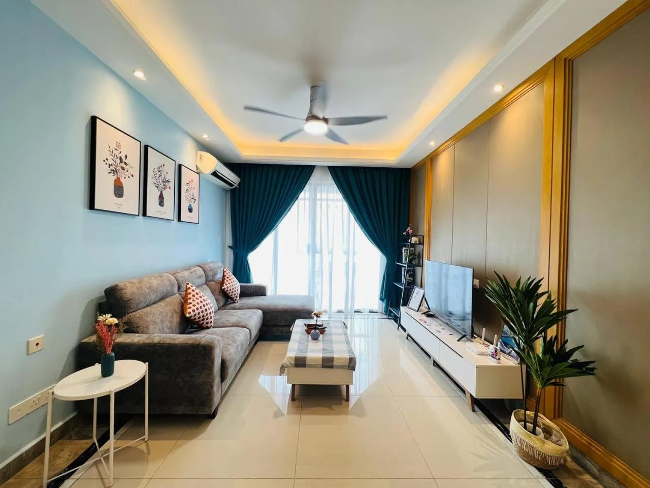 R&F PRINCESS COVE by ANJU