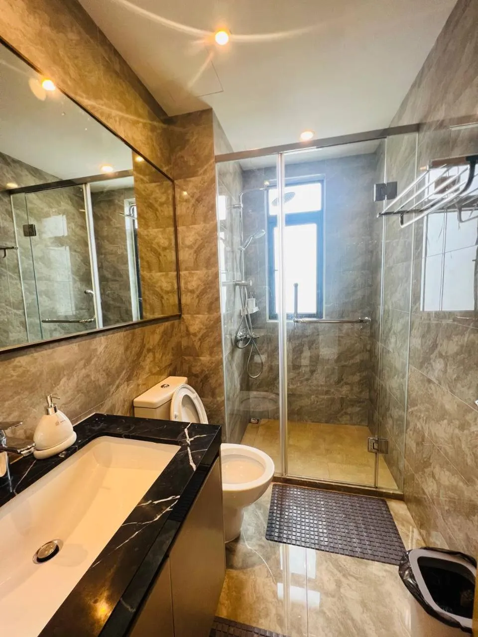 R&F PRINCESS COVE by ANJU