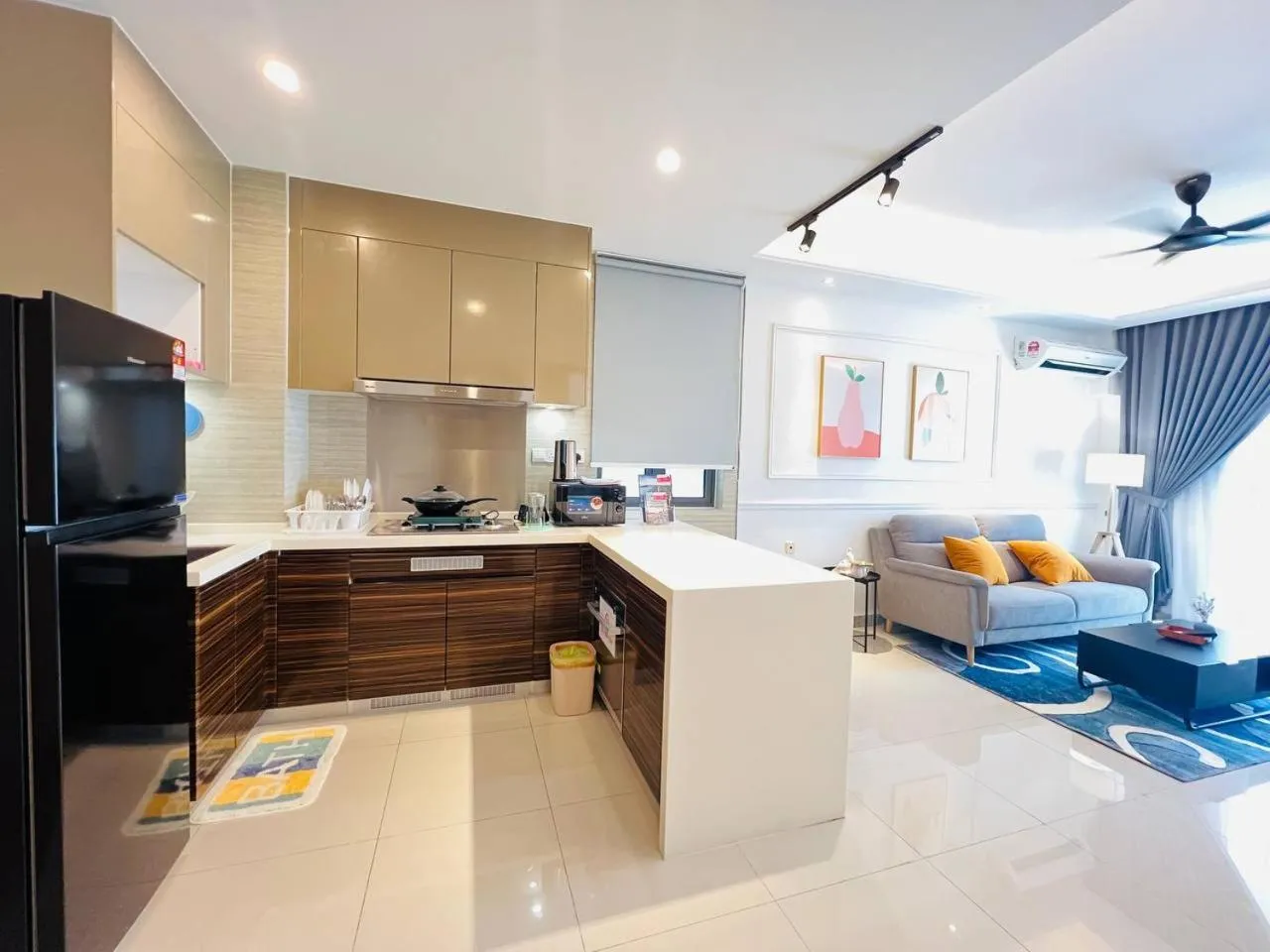 R&F PRINCESS COVE by ANJU