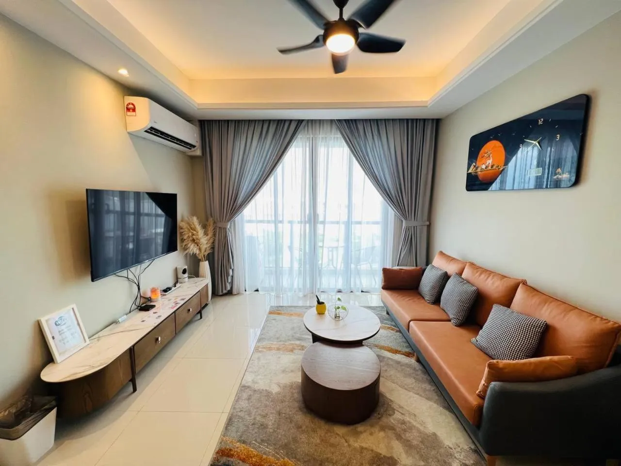 R&F PRINCESS COVE by ANJU