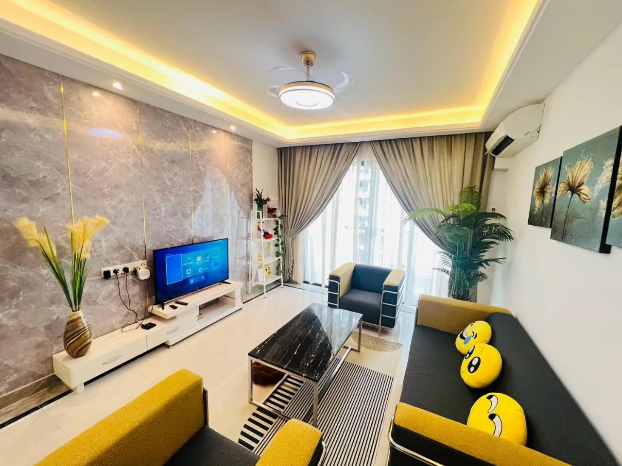 R&F PRINCESS COVE by ANJU