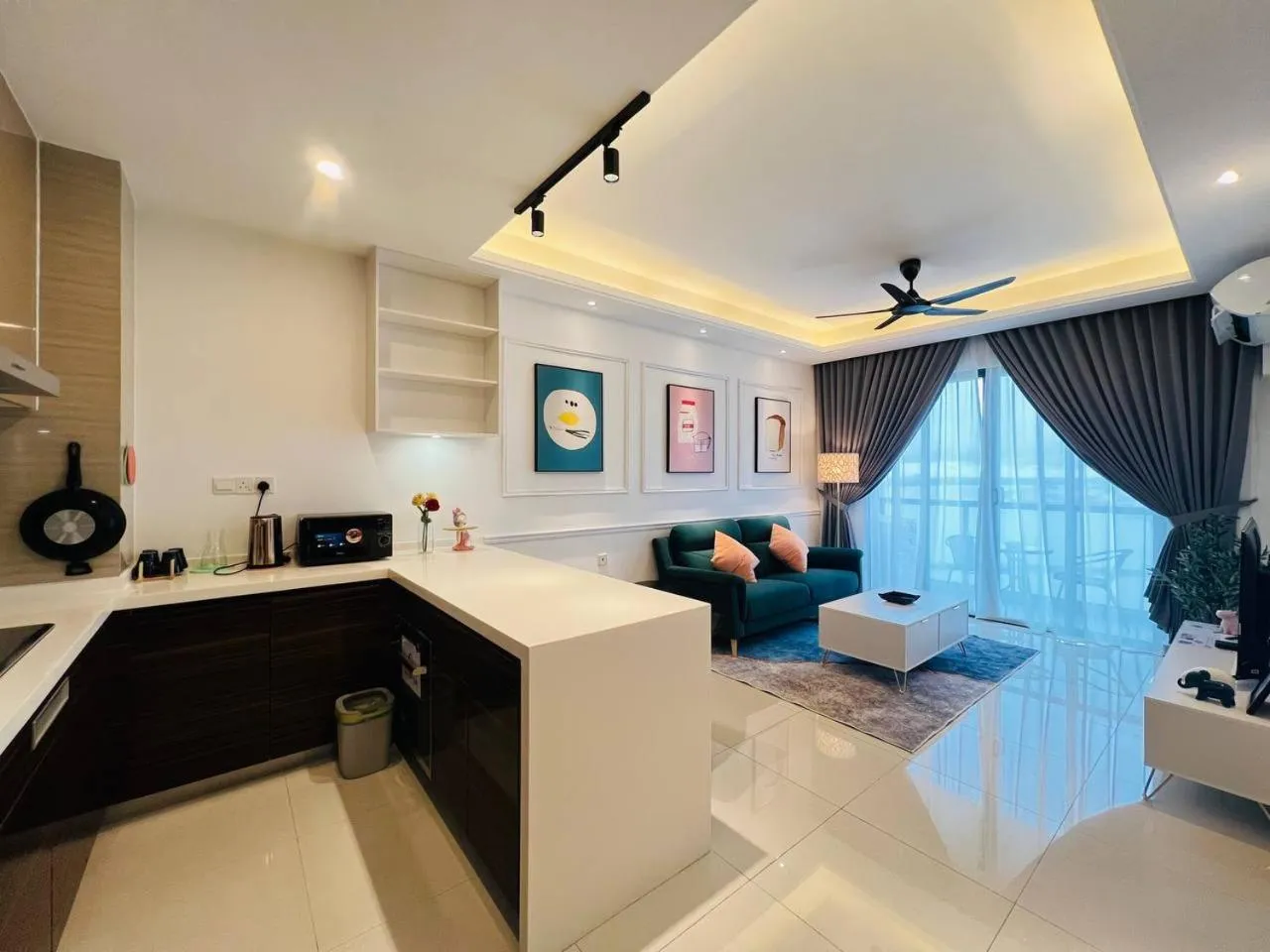 R&F PRINCESS COVE by ANJU