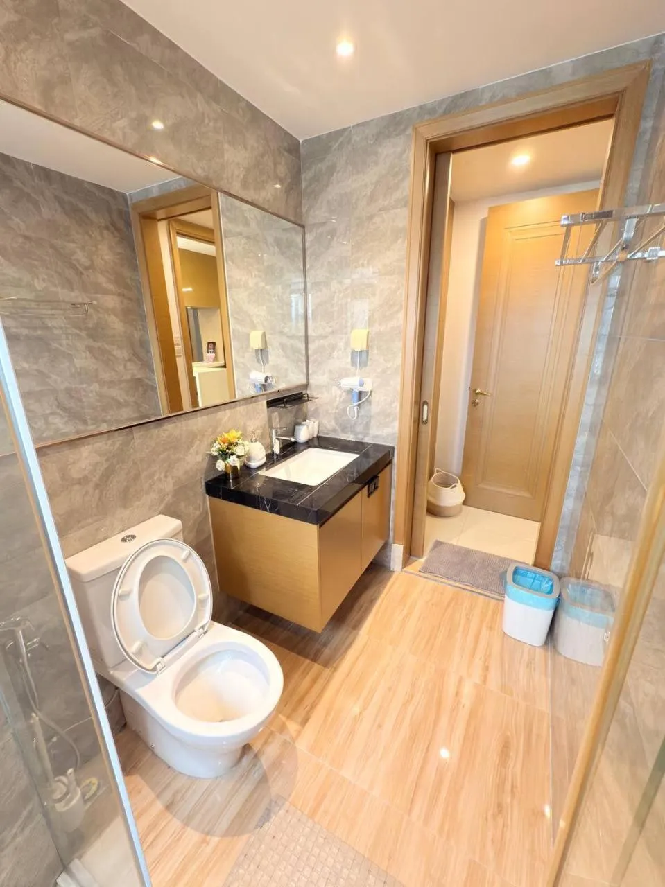 R&F PRINCESS COVE by ANJU