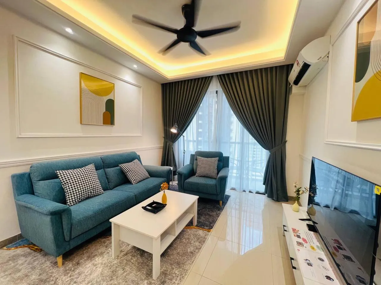 R&F PRINCESS COVE by ANJU