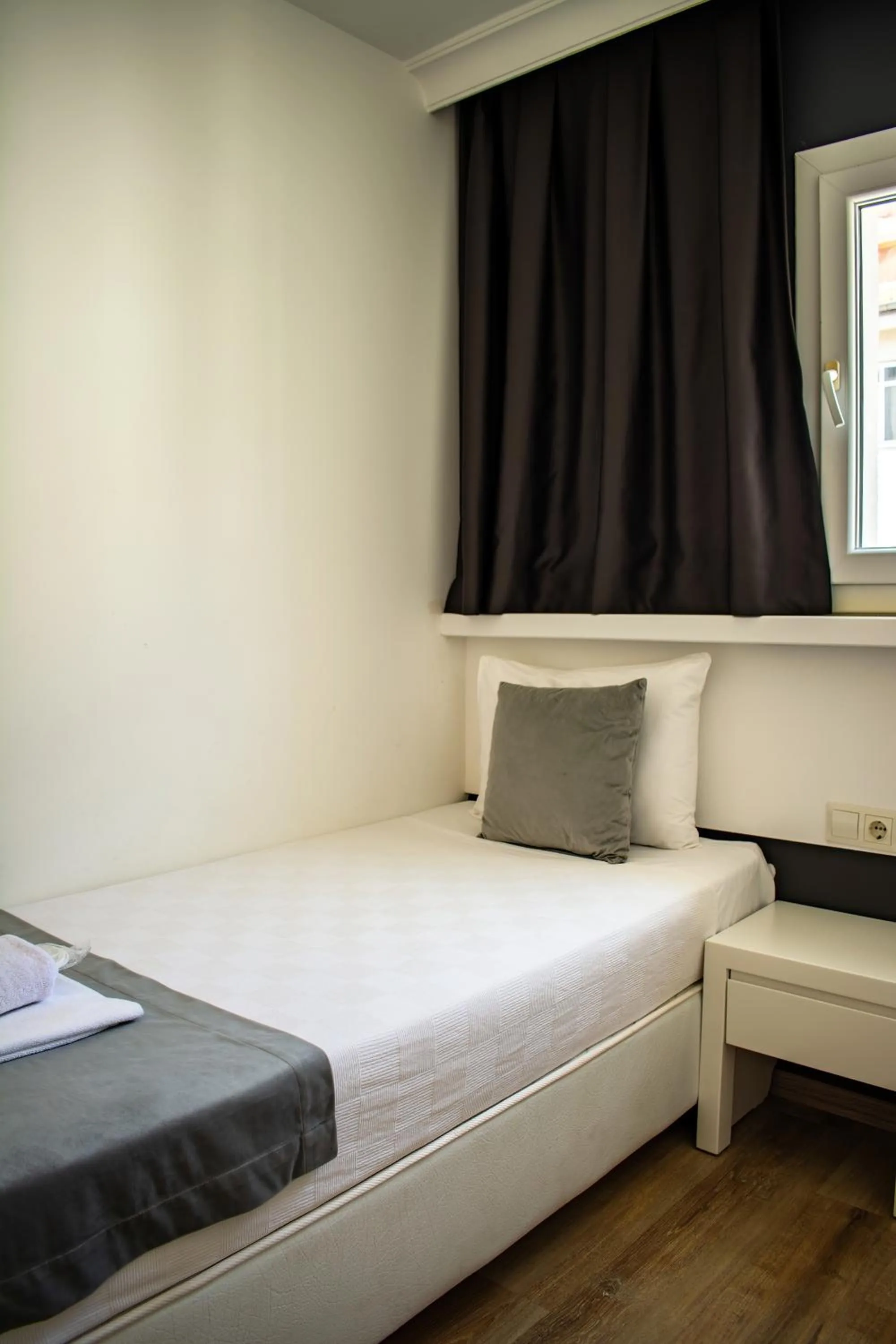 Photo of the whole room in Z OTEL