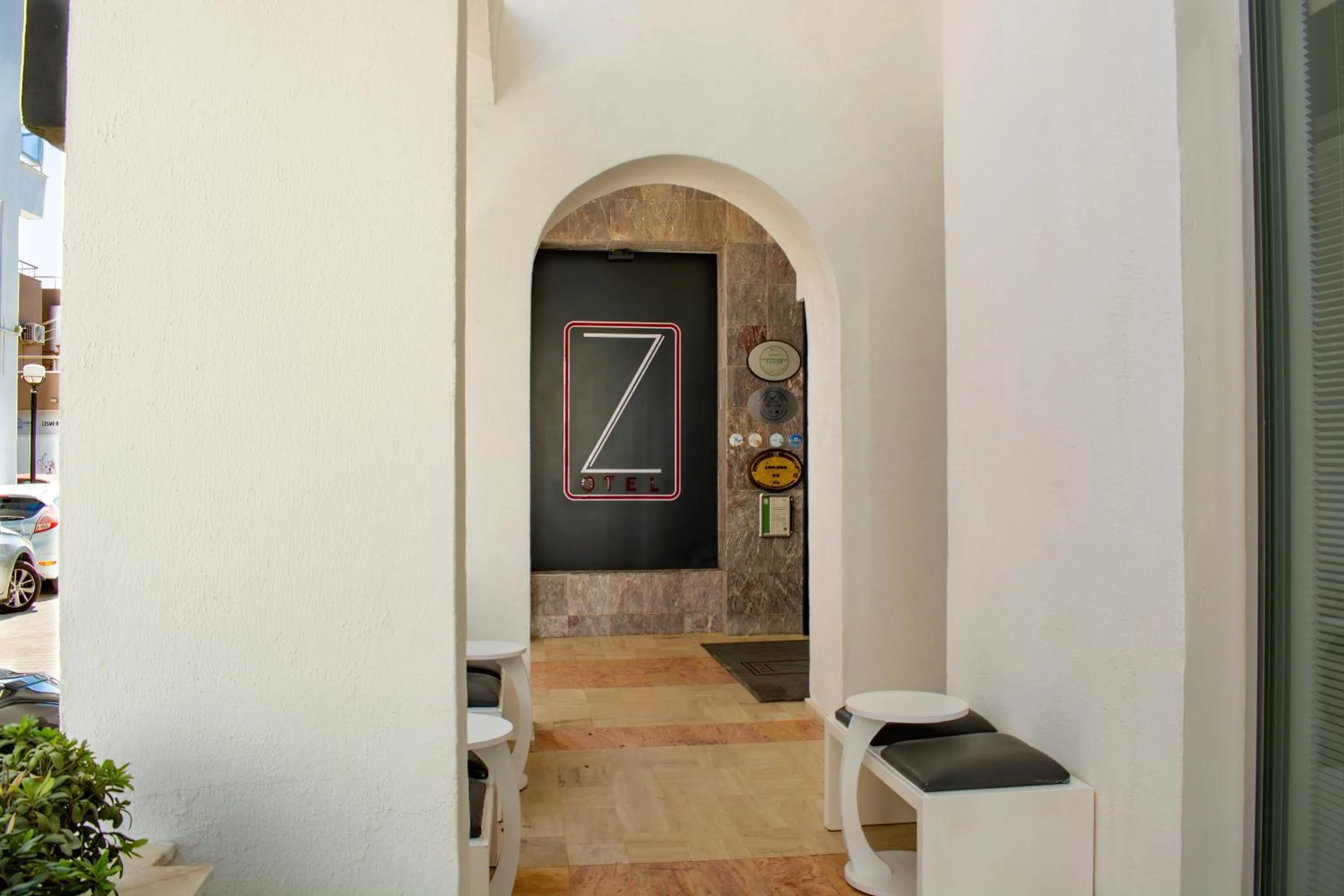 Facade/entrance in Z OTEL