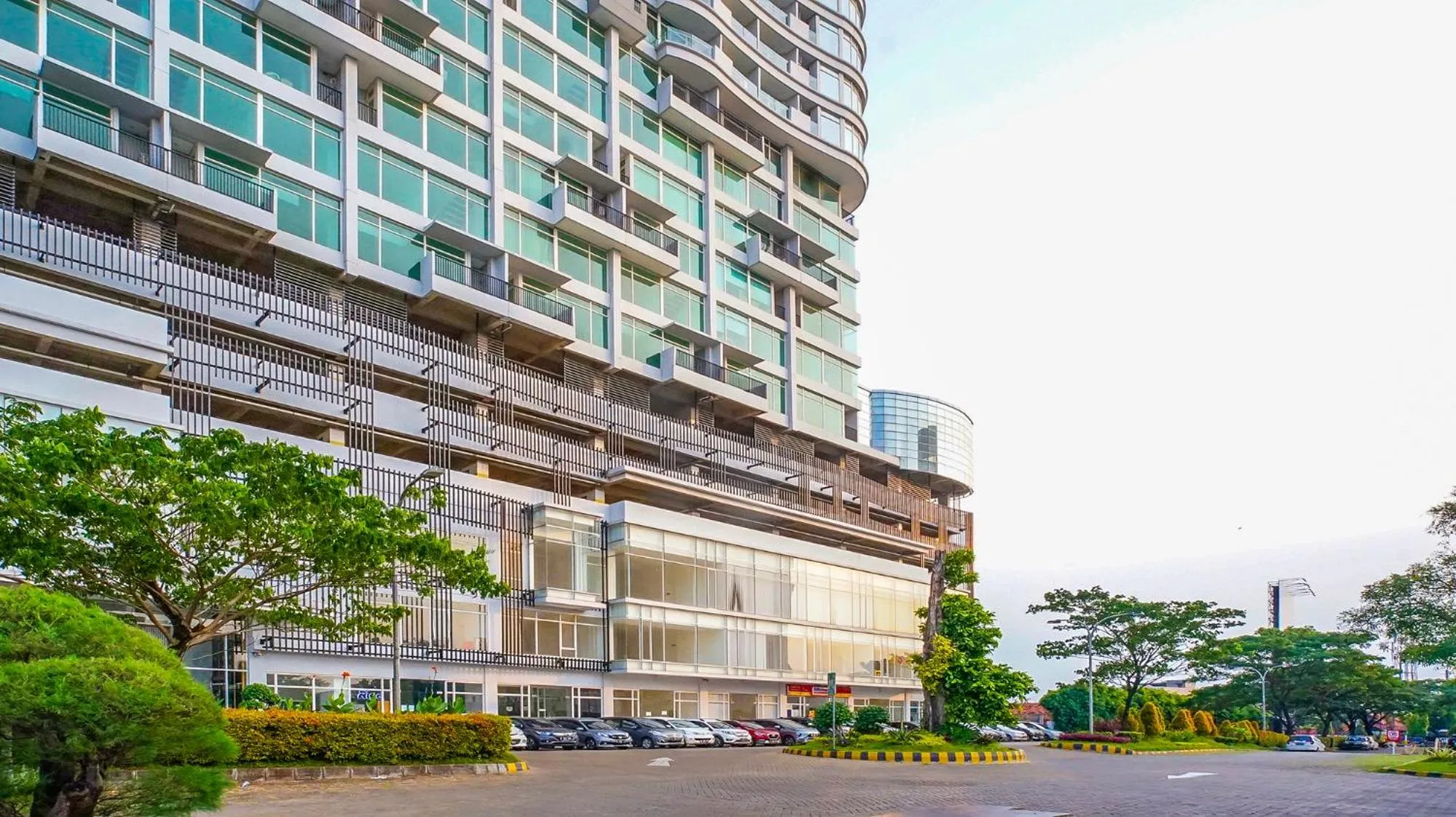 Property building in Ventura Room at TreePark City