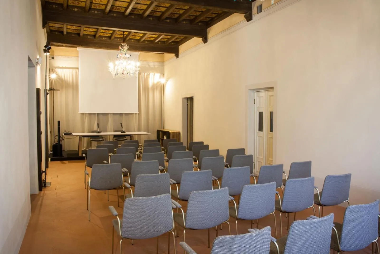 Business facilities in Hotel Villa Nabila