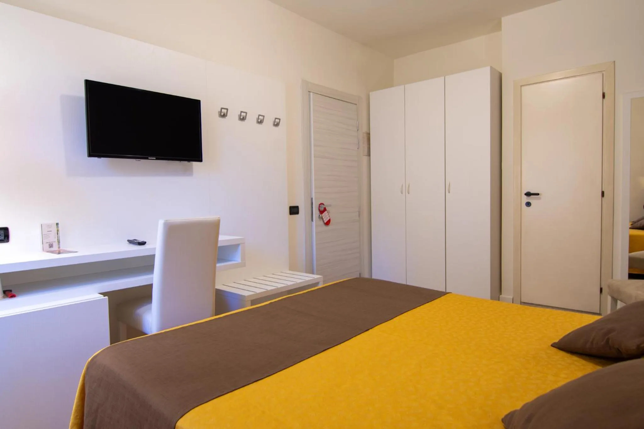 Bedroom, Bed in Hotel Eden Salò