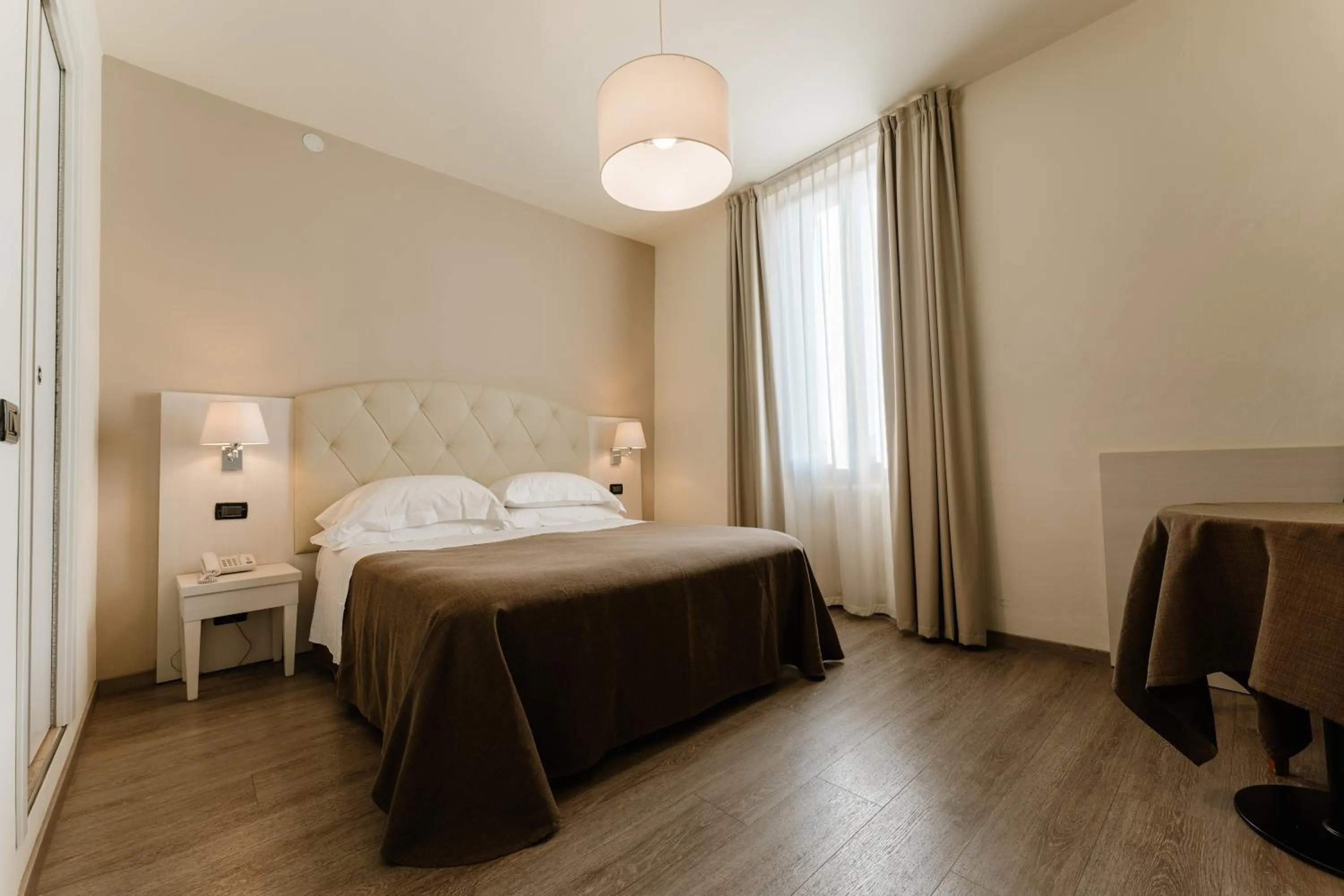 Bedroom, Bed in Hotel Eden Salò