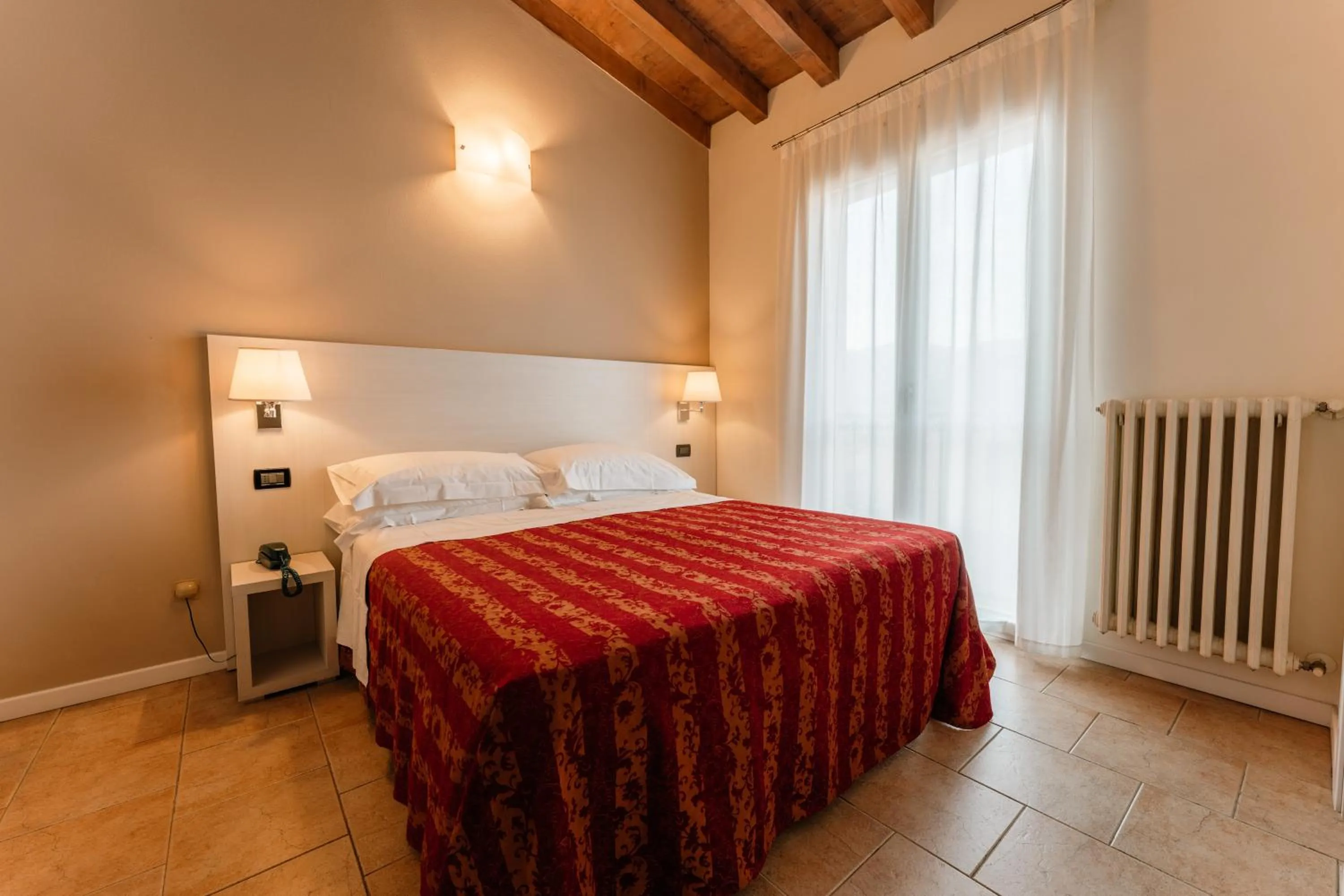 Bed in Hotel Eden Salò