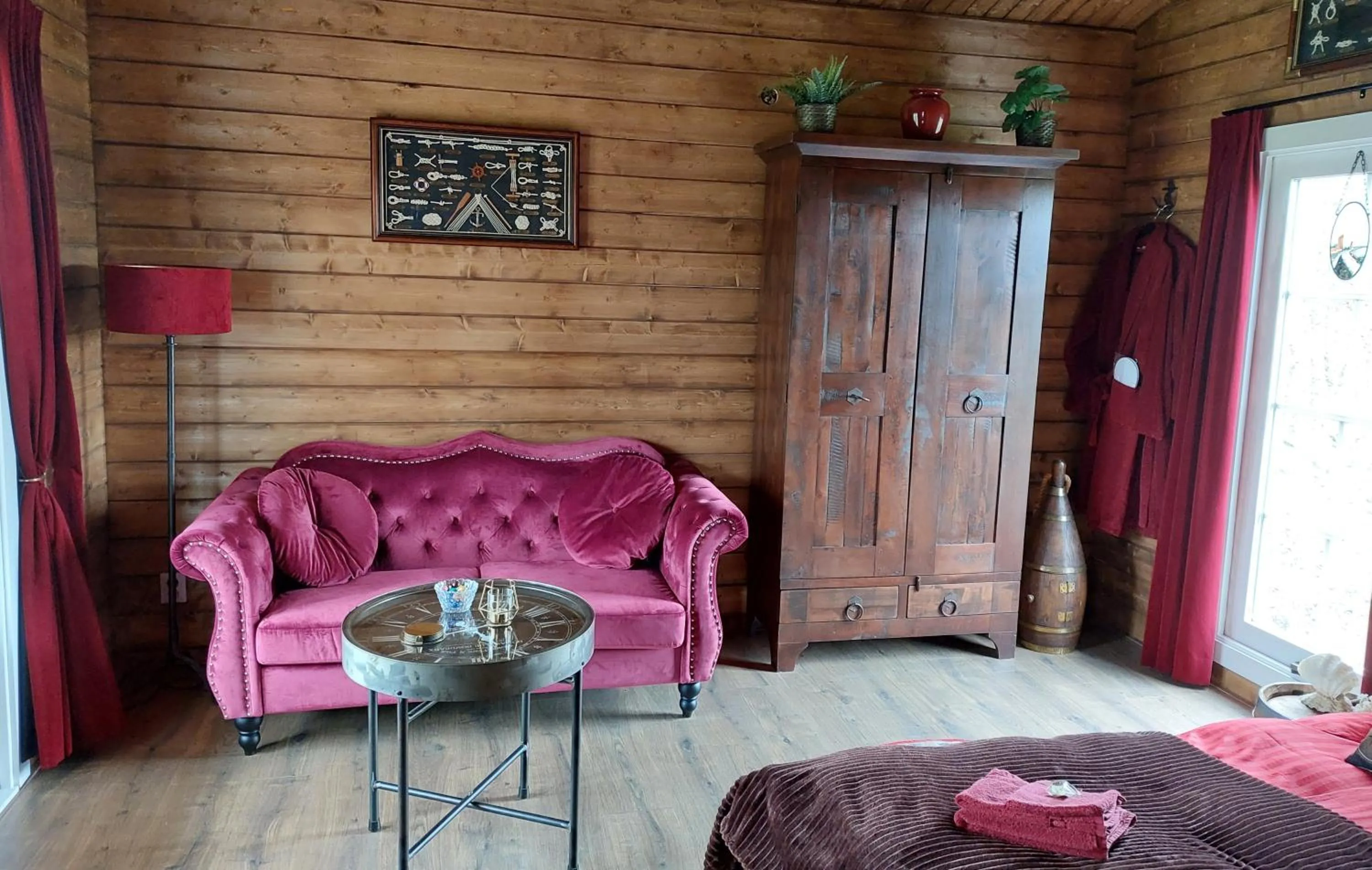 Seating area in Het baken van Tholen