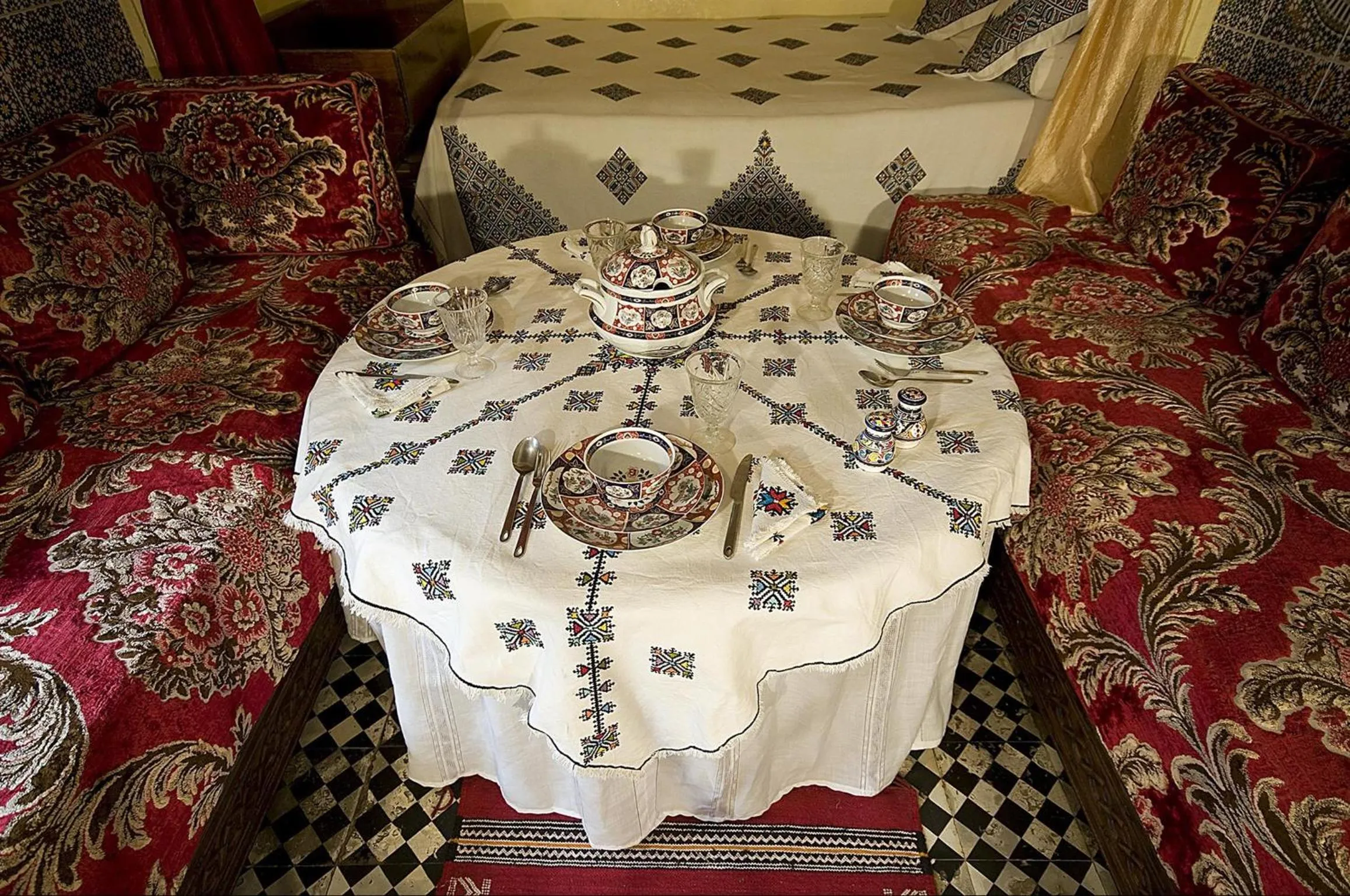 Restaurant/places to eat in Riad Dar Jabador