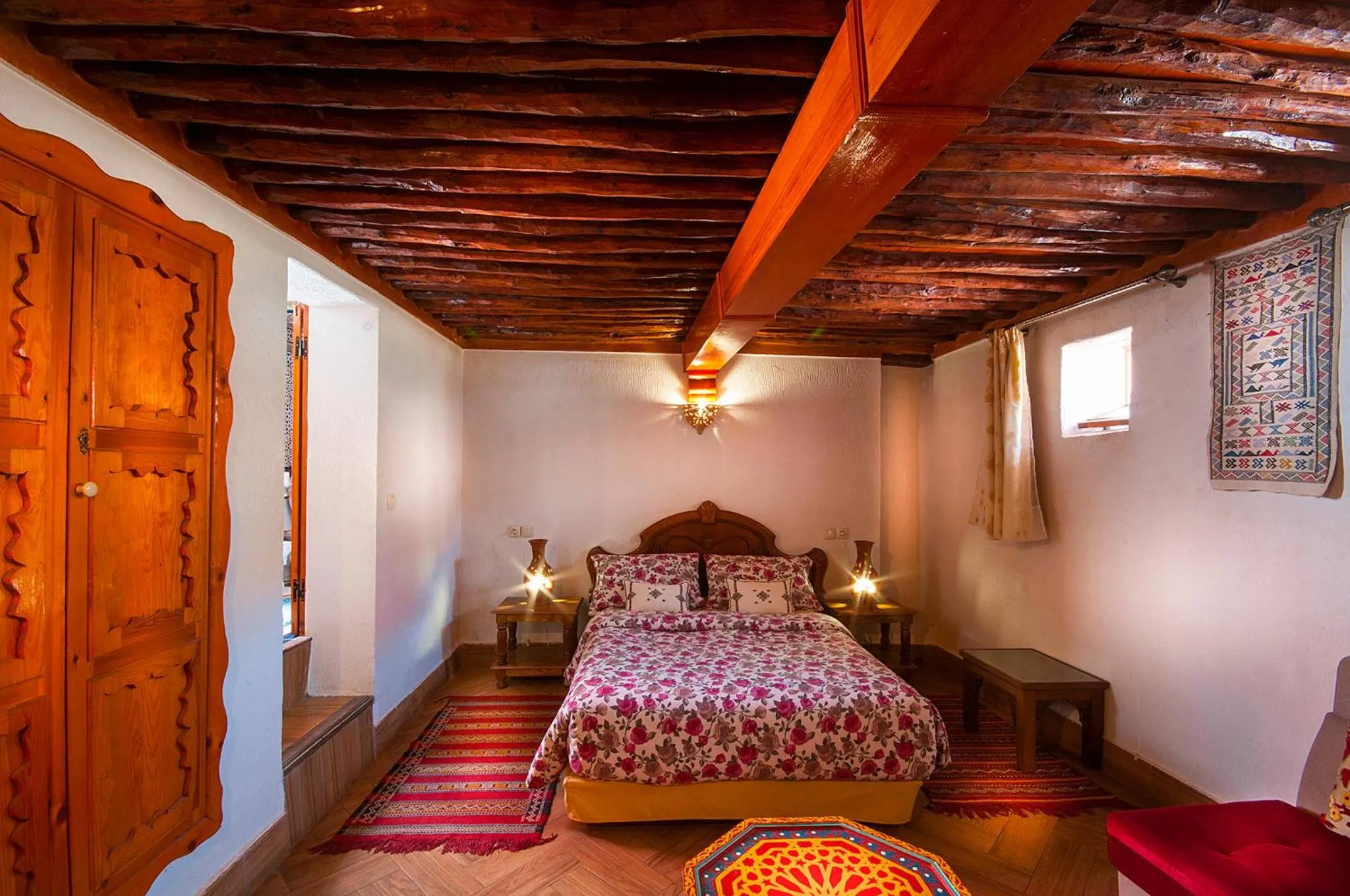 Staff, Bed in Riad Dar Jabador