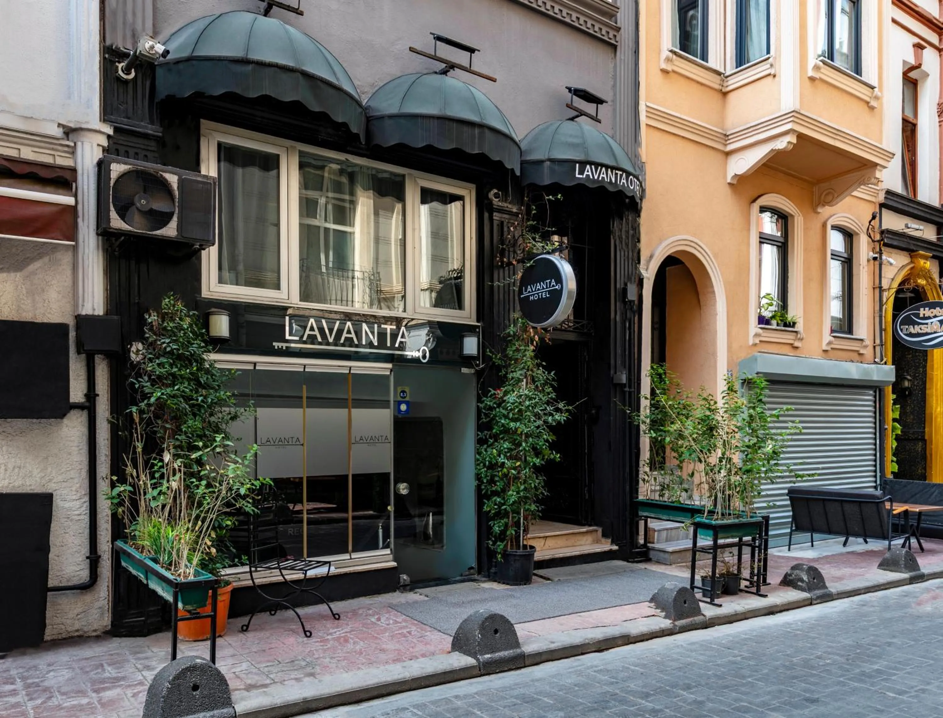 Property building in Lavanta Hotel