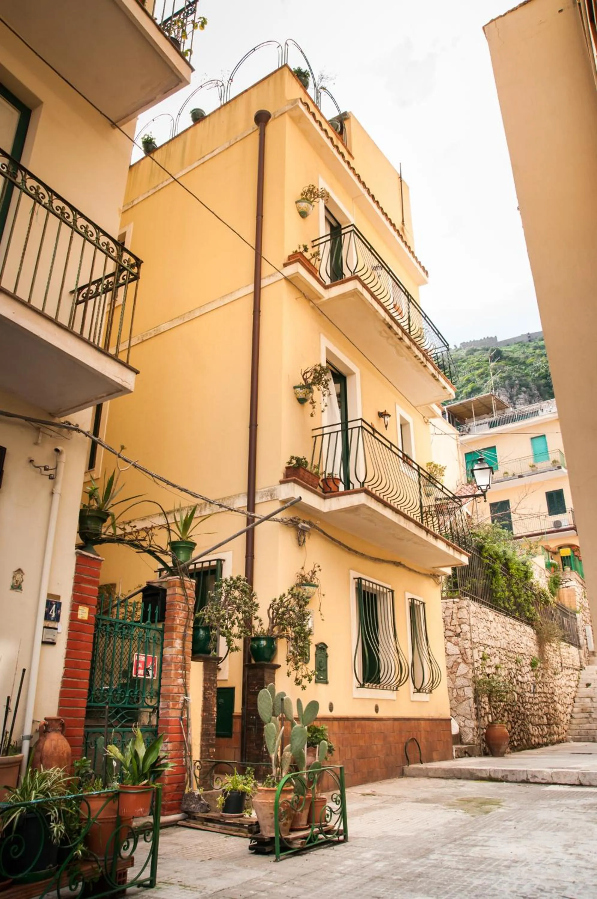 Facade/entrance in B&B Casa Andrea