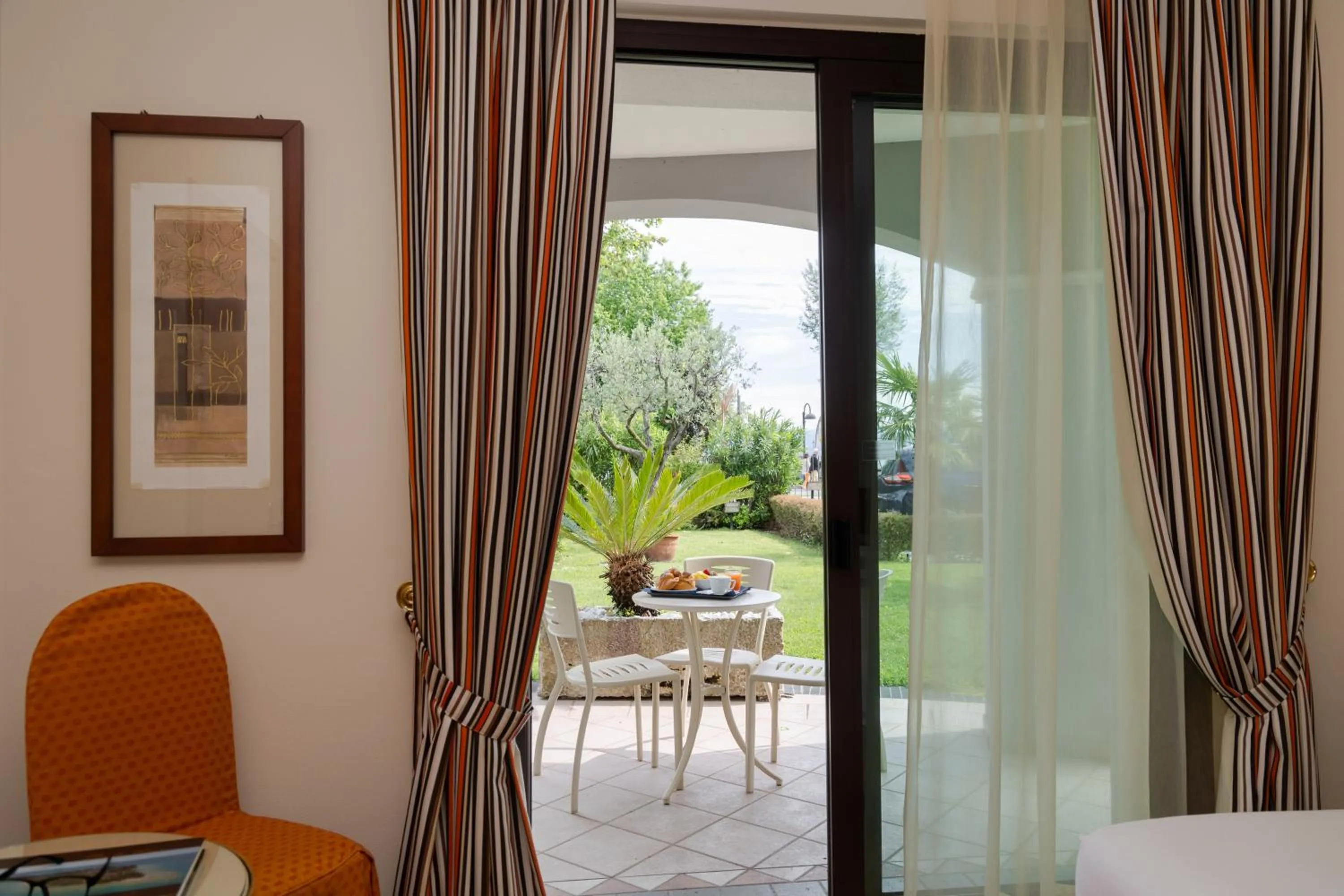 Garden view, Bed in Hotel Arena