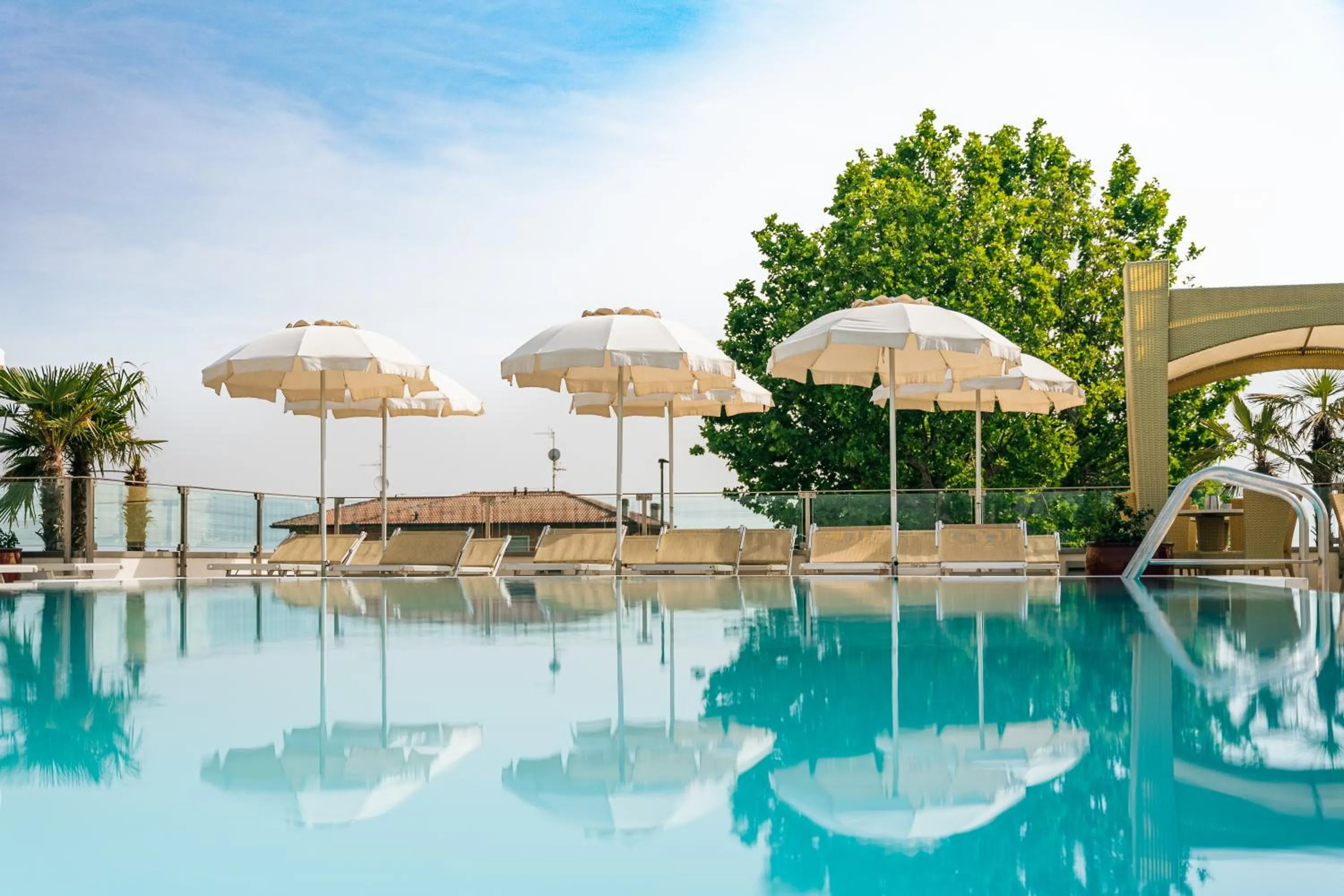 Swimming pool in Hotel Arena