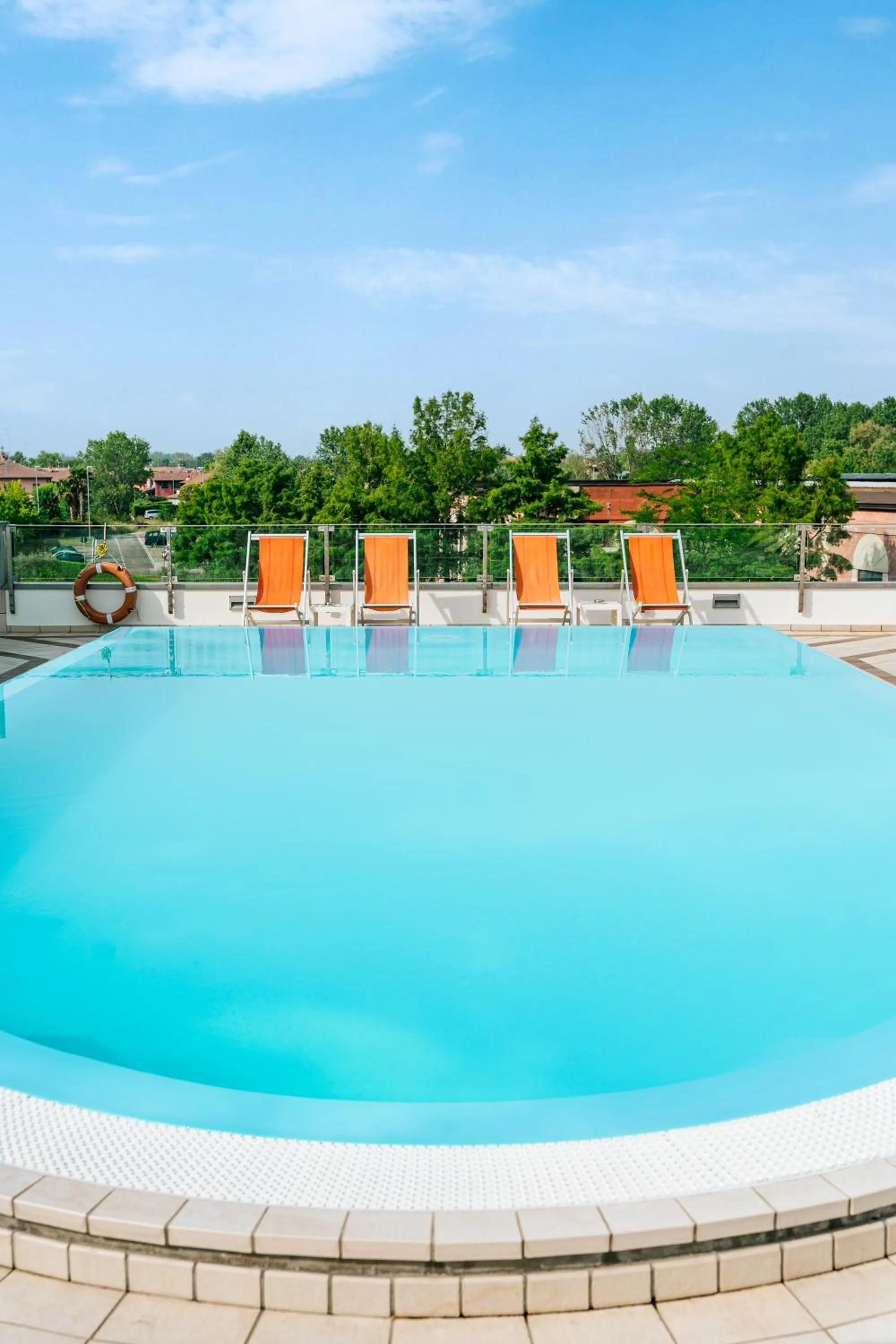 Swimming pool in Hotel Arena