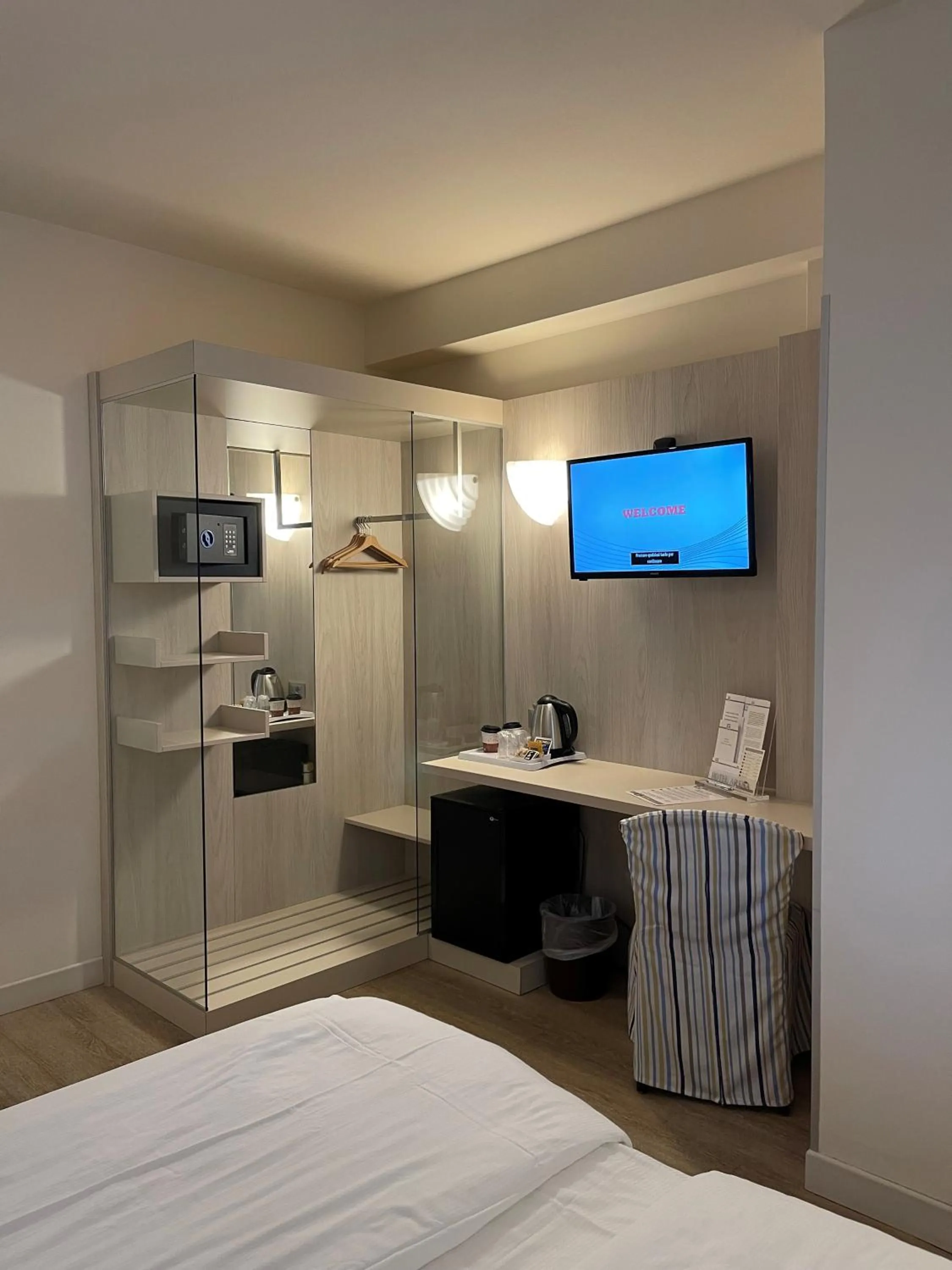 TV and multimedia, Bed in Hotel Arena