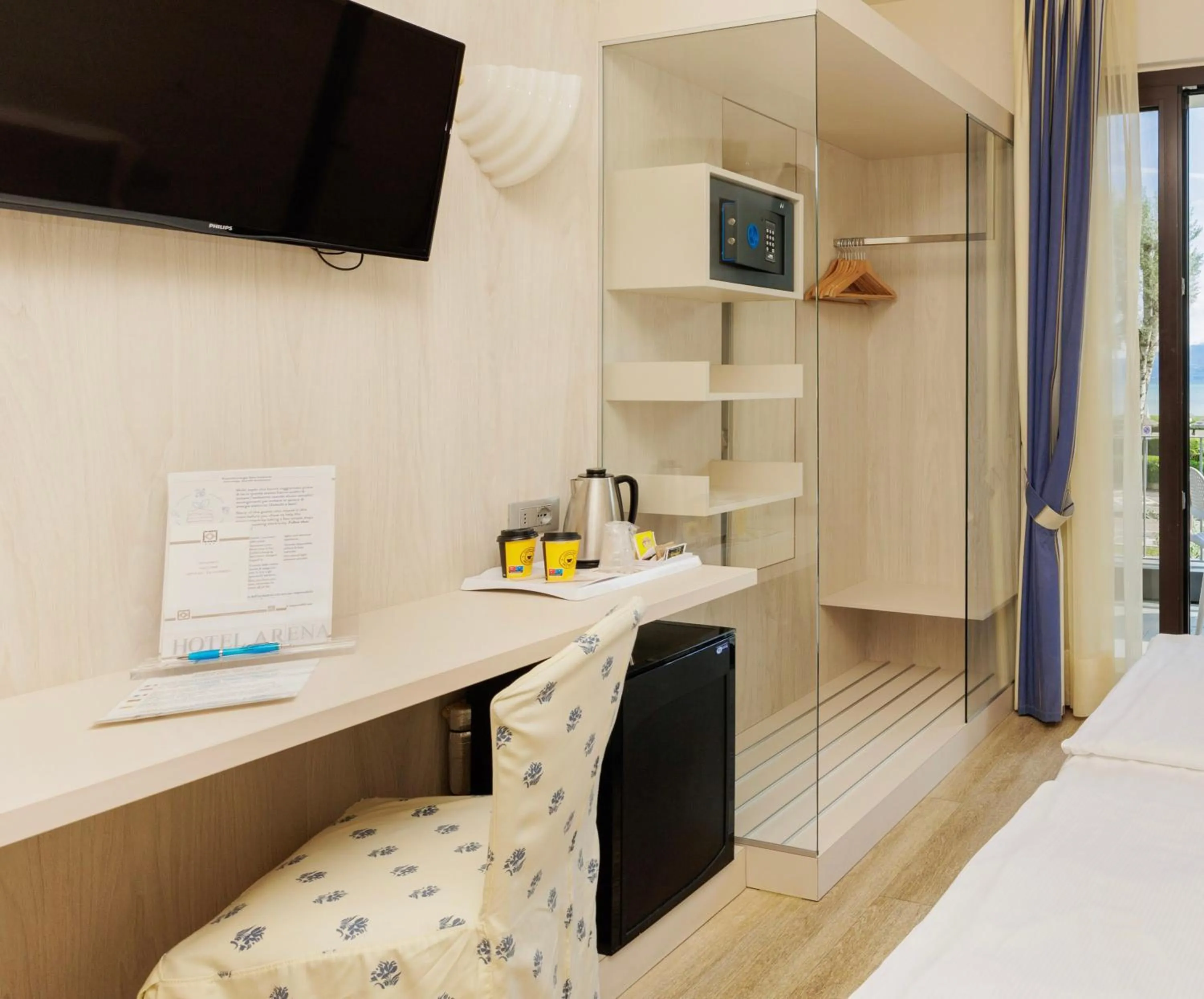 TV and multimedia, Bed in Hotel Arena