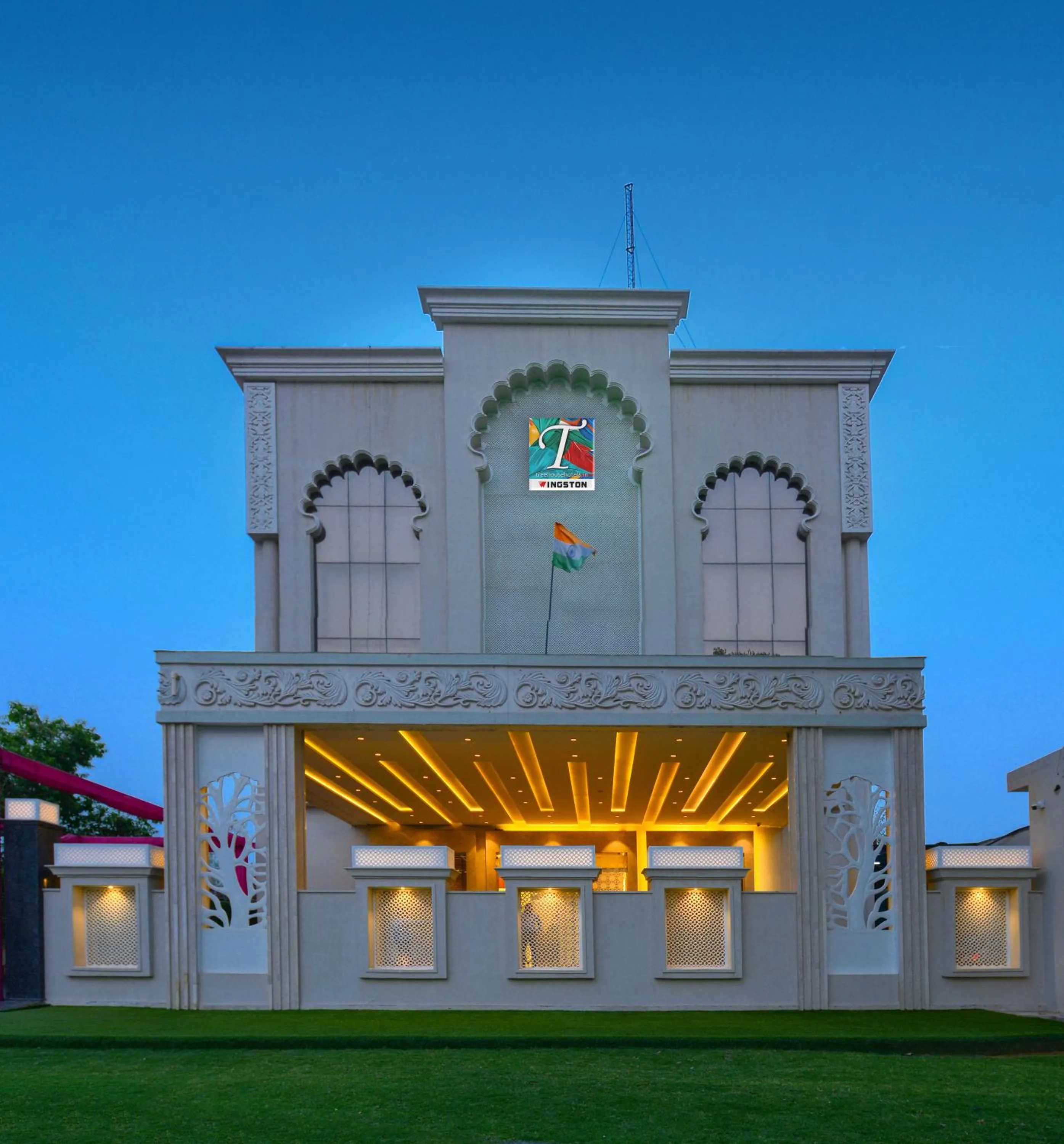 Wingston A TreeHouse Hotel, Barsana