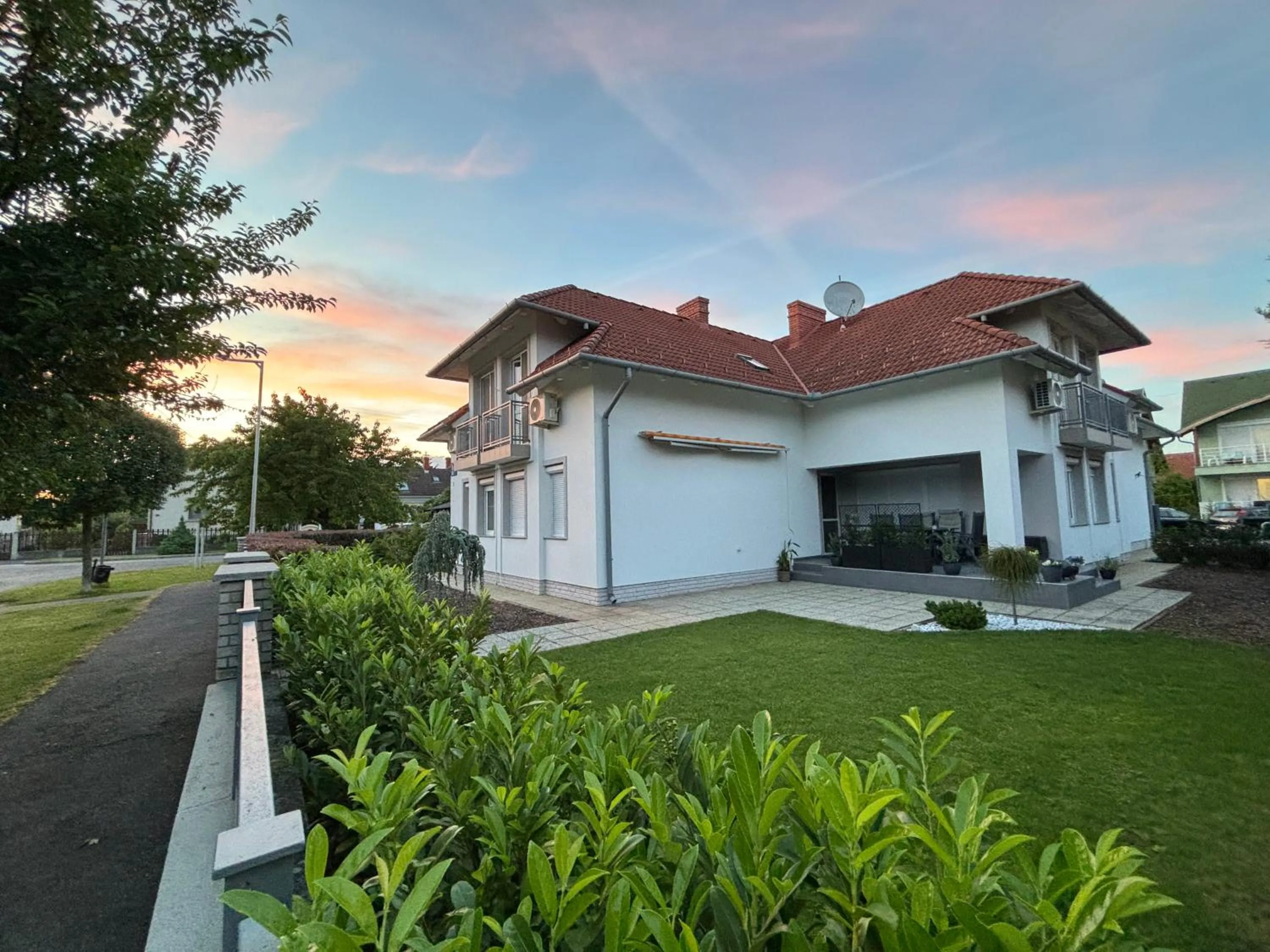 Inner courtyard view in Villa Tara Bük