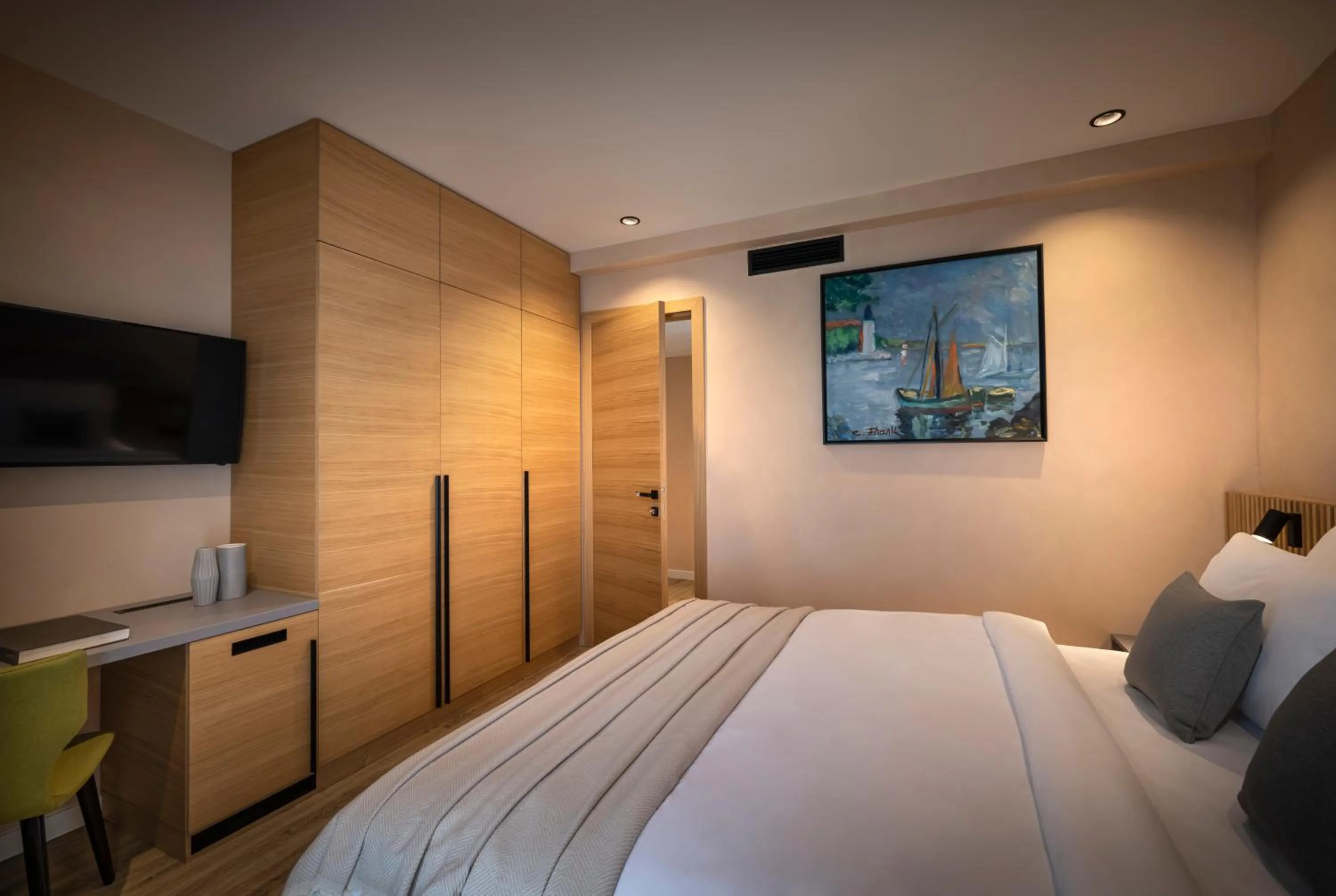 Photo of the whole room, Bed in DUNATOVI DVORI Heritage Hotel