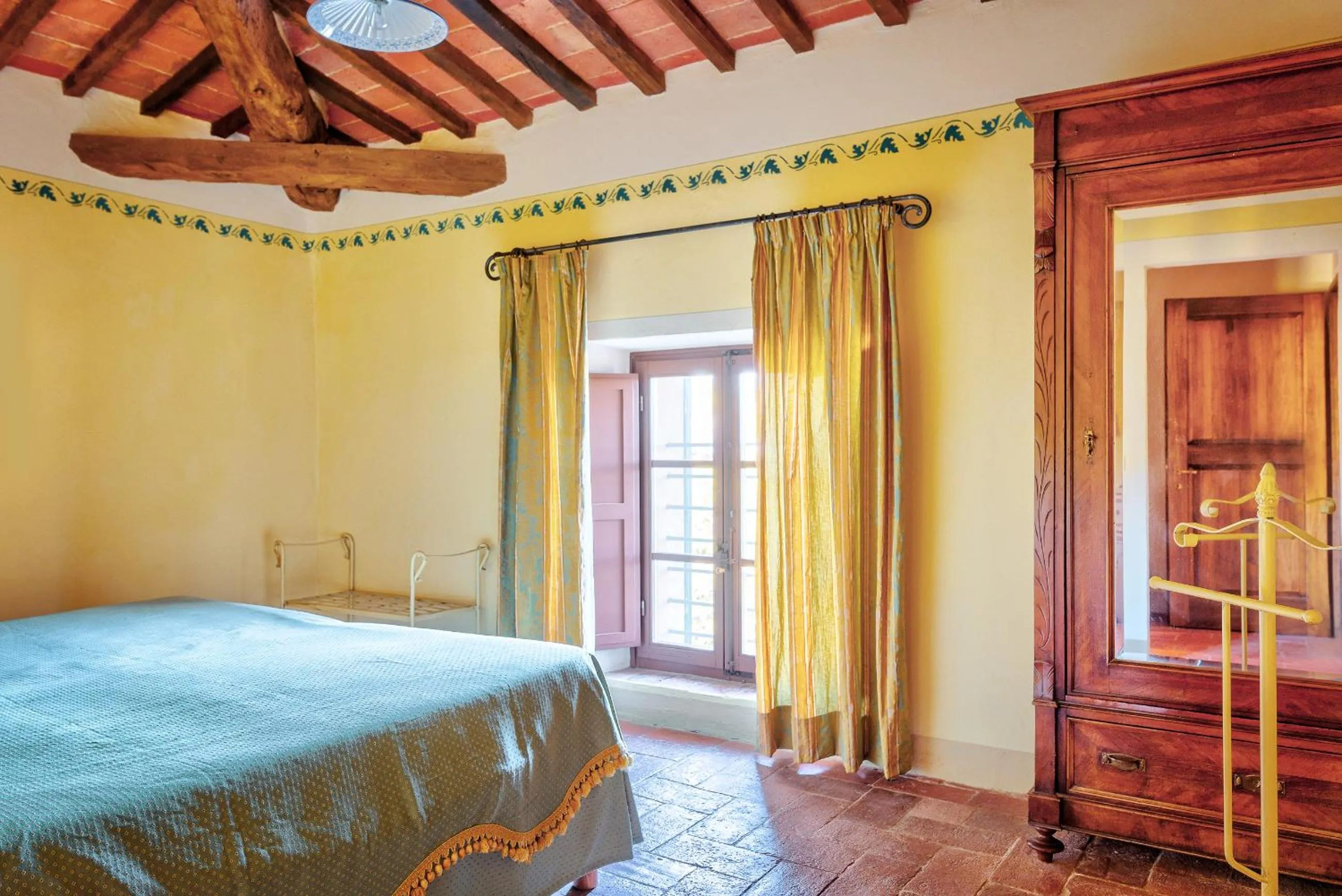 Bedroom in Hotel Borgo Casabianca